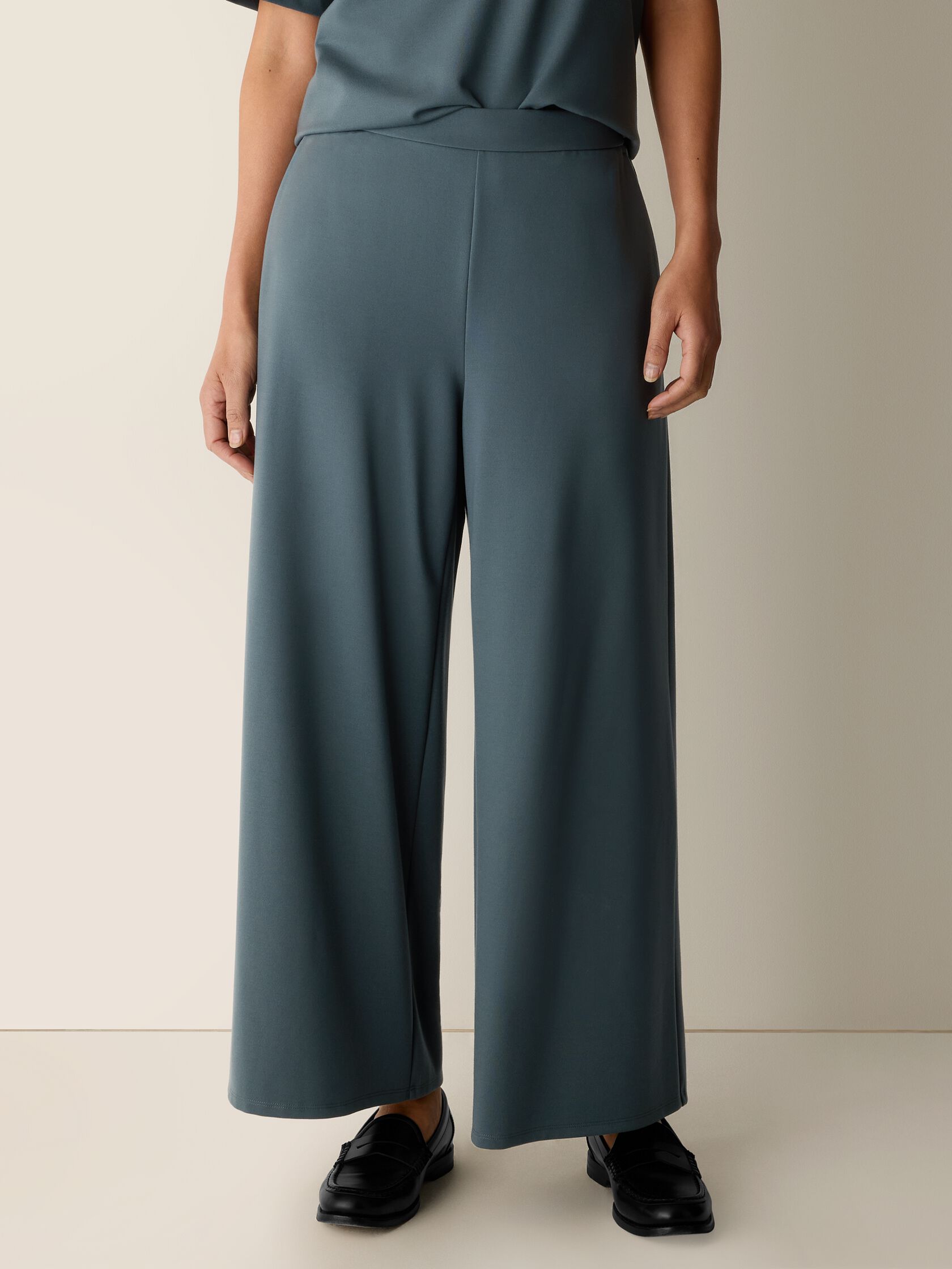 Lightweight Ponte Wide-Leg Pant