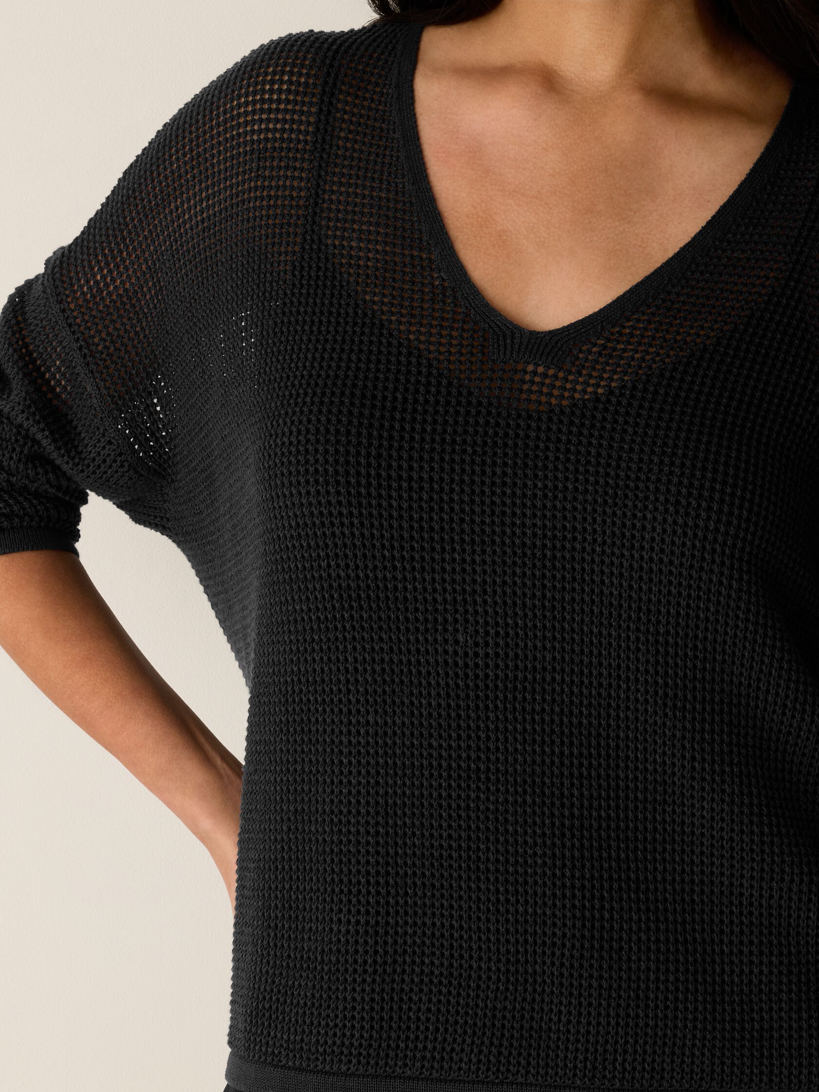 Organic Linen Cotton V-Neck Box-Top