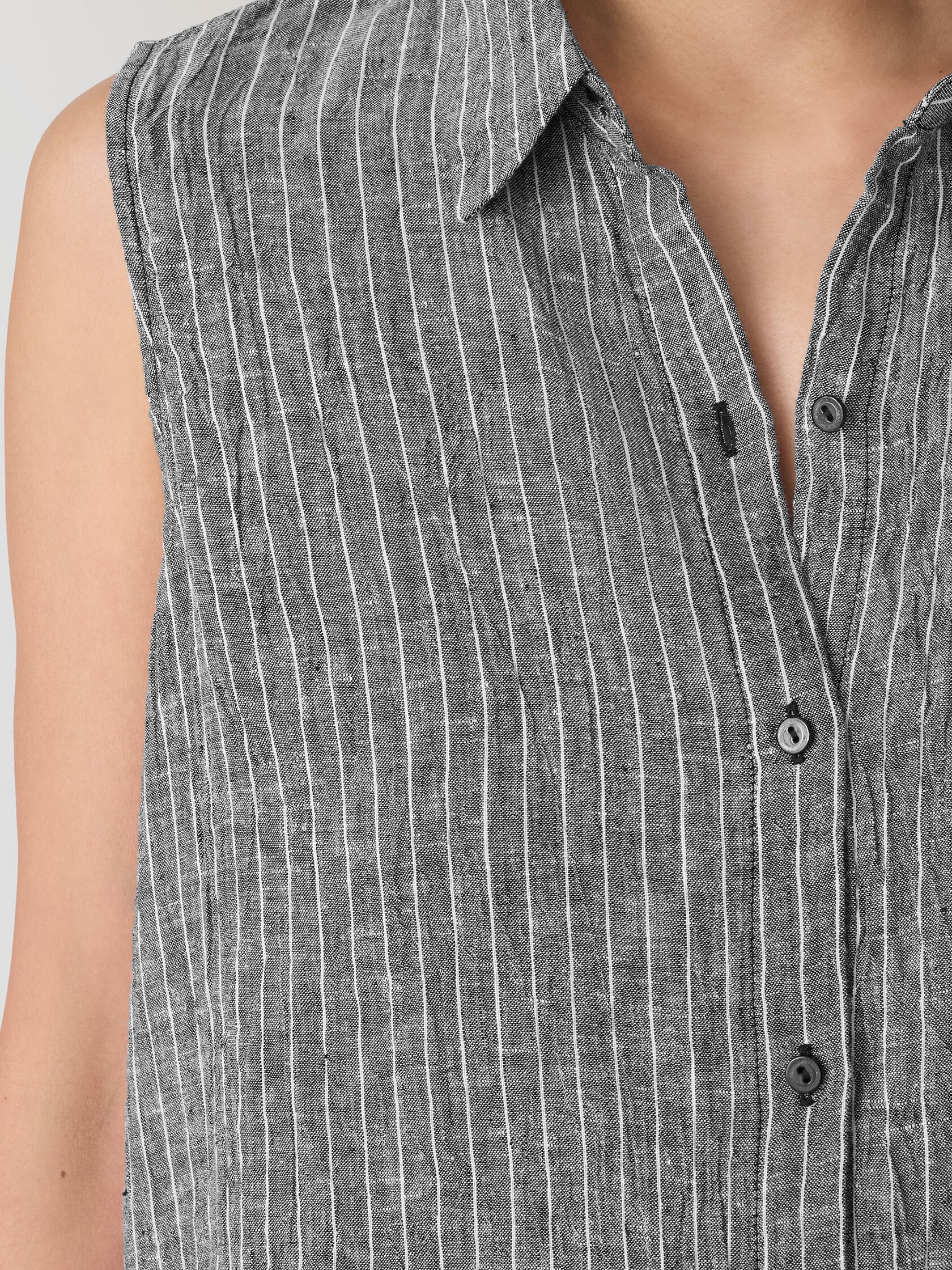 Puckered Organic Linen Sleeveless Shirt