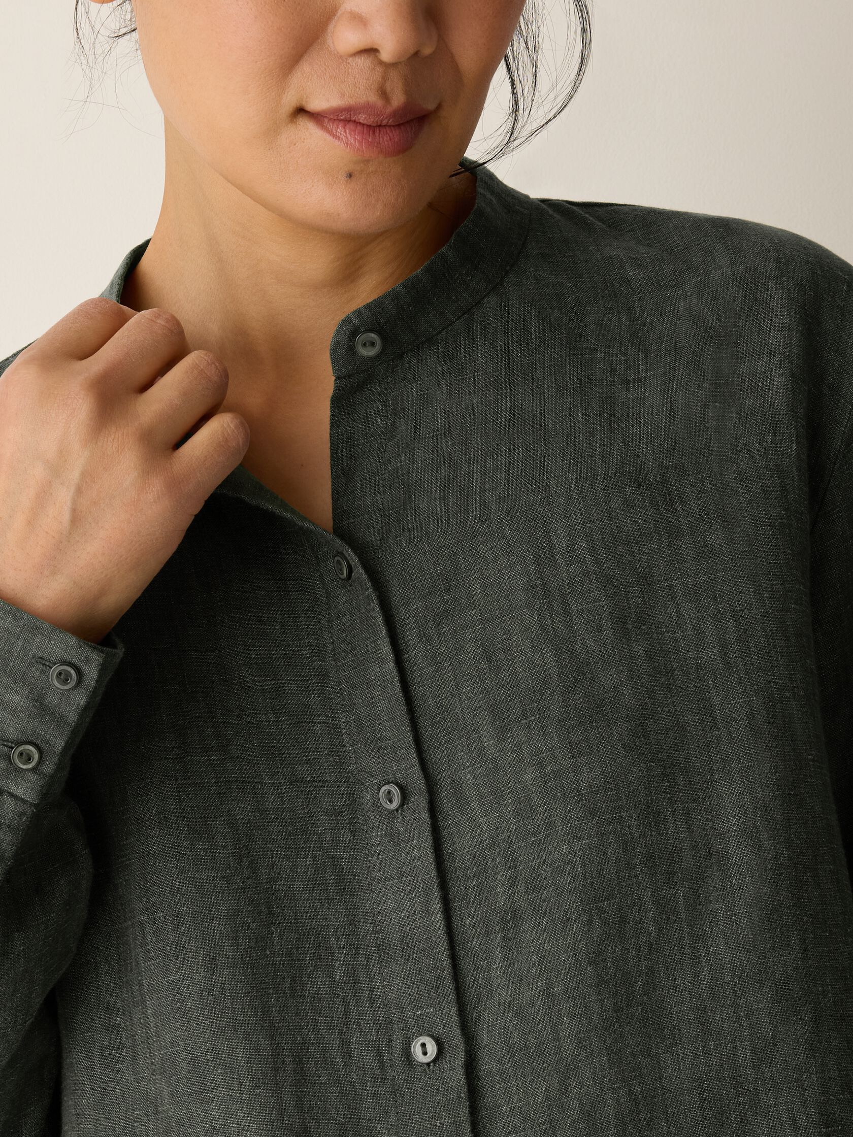 Washed Organic Linen D&eacute;lav&eacute; Band Collar Shirt