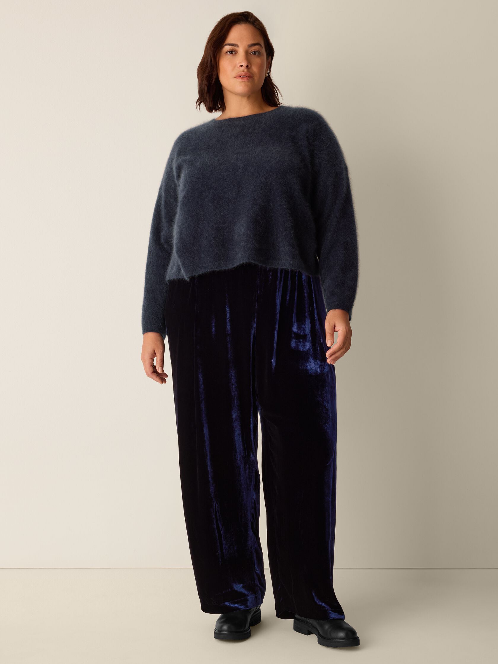 Velvet Pleated Straight Pant