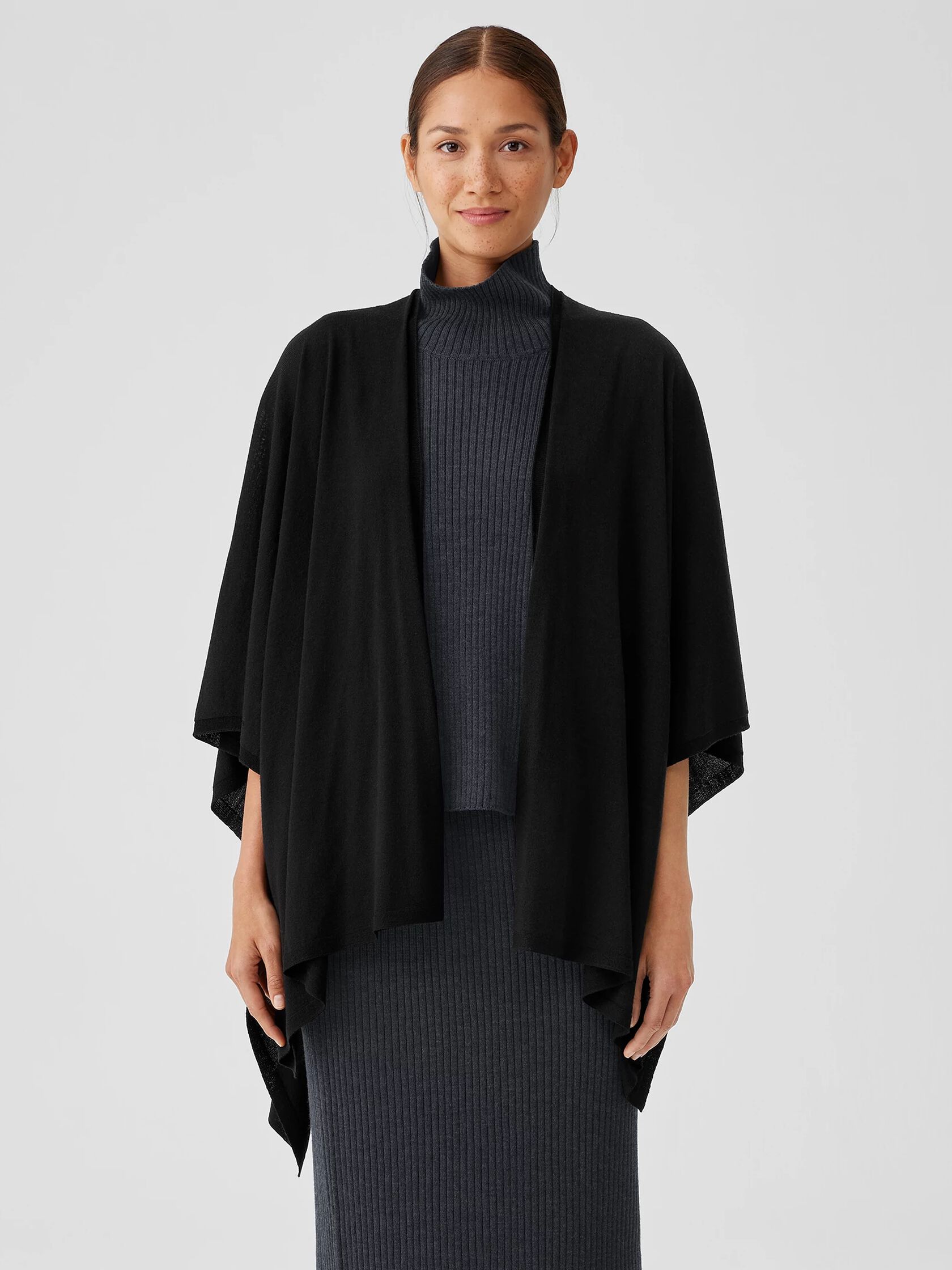 Fine Merino Jersey Poncho in Regenerative Wool