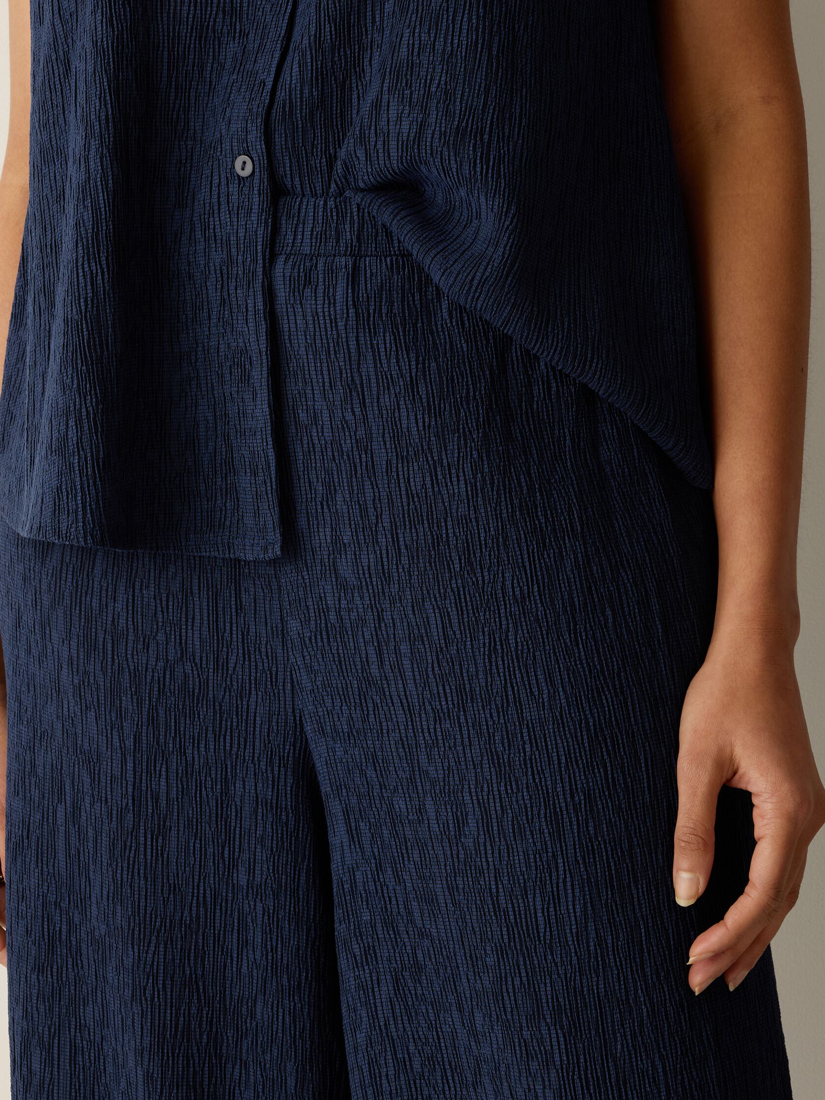 Woven Pliss&eacute; Wide-Leg Pant