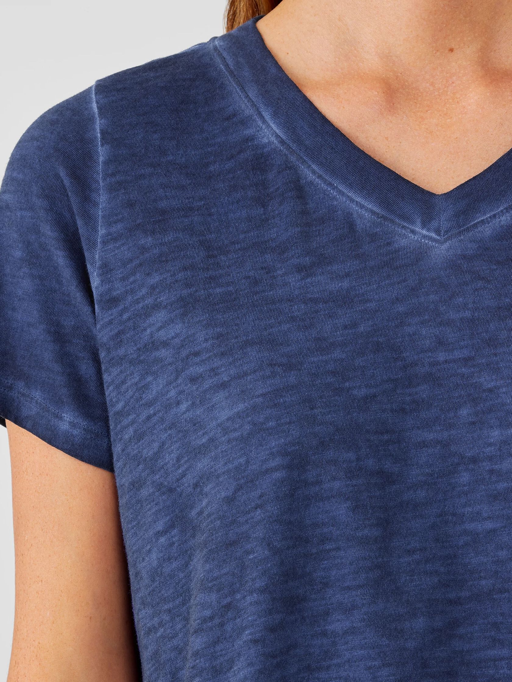 Organic Cotton Hazy Slub V-Neck Tee