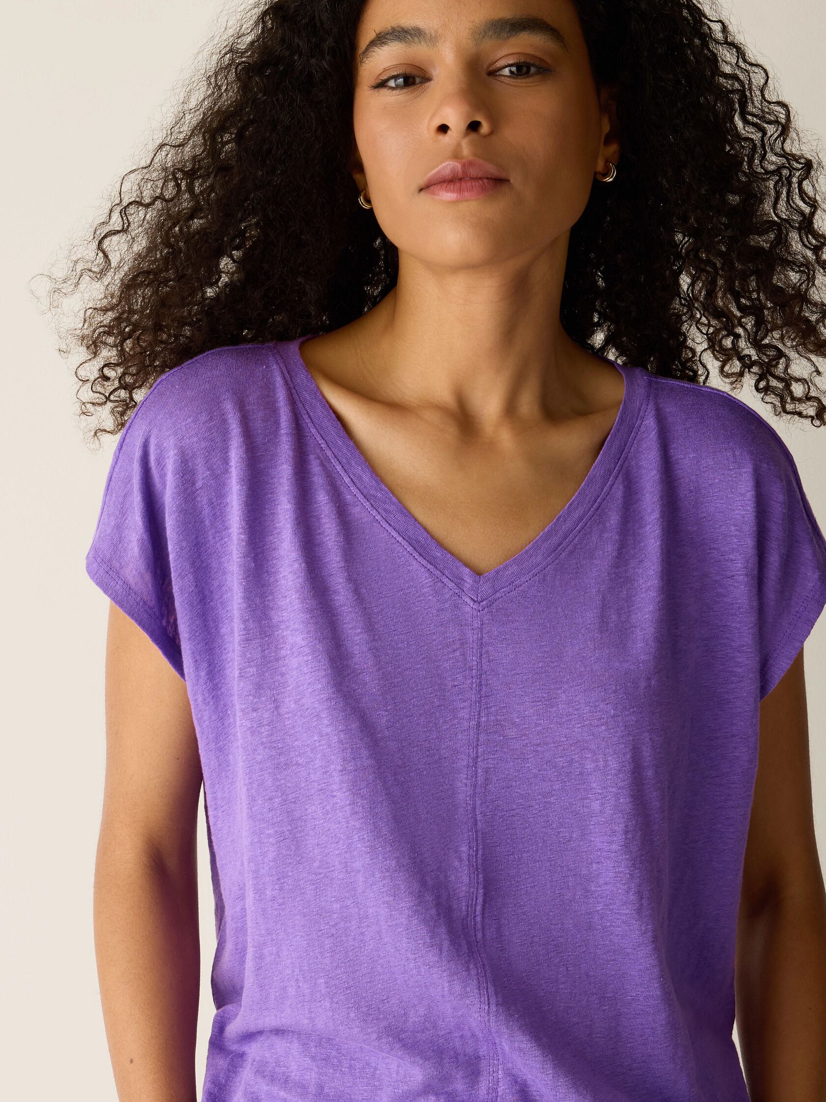 Organic Linen Jersey V-Neck Tee
