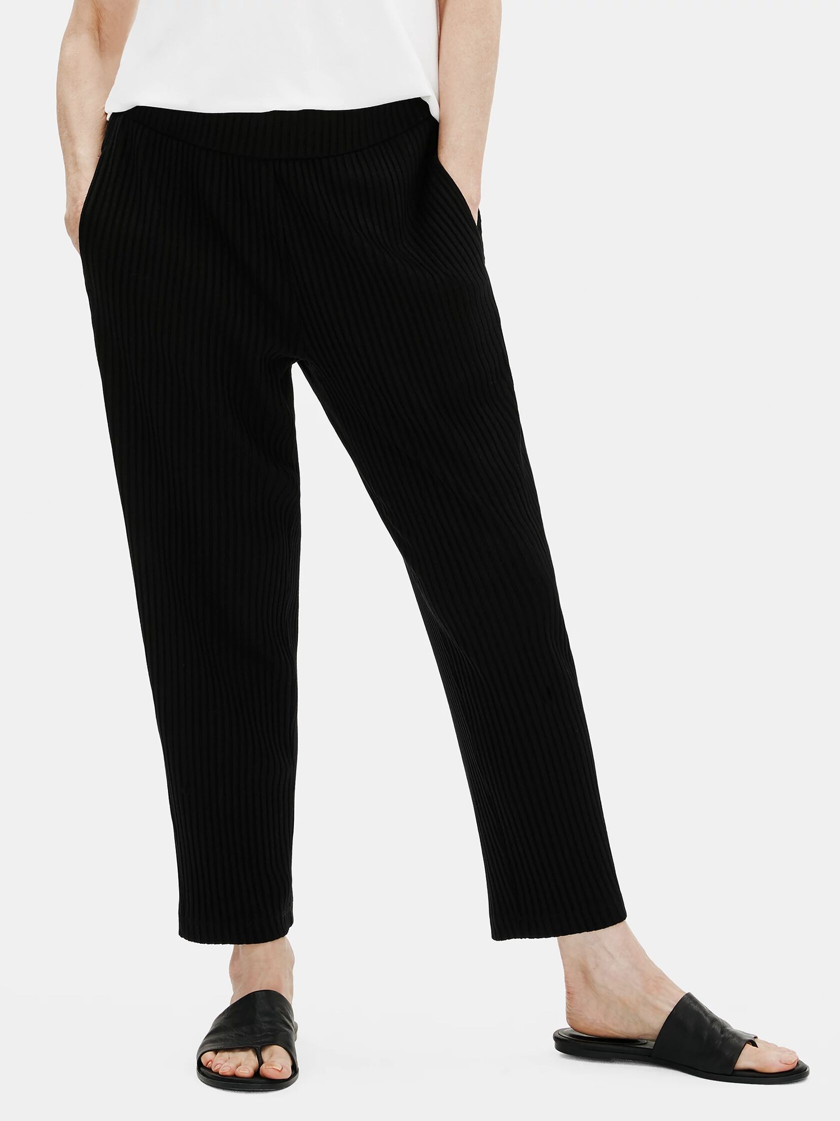 Textured Stretch Rib Tapered Ankle Pant