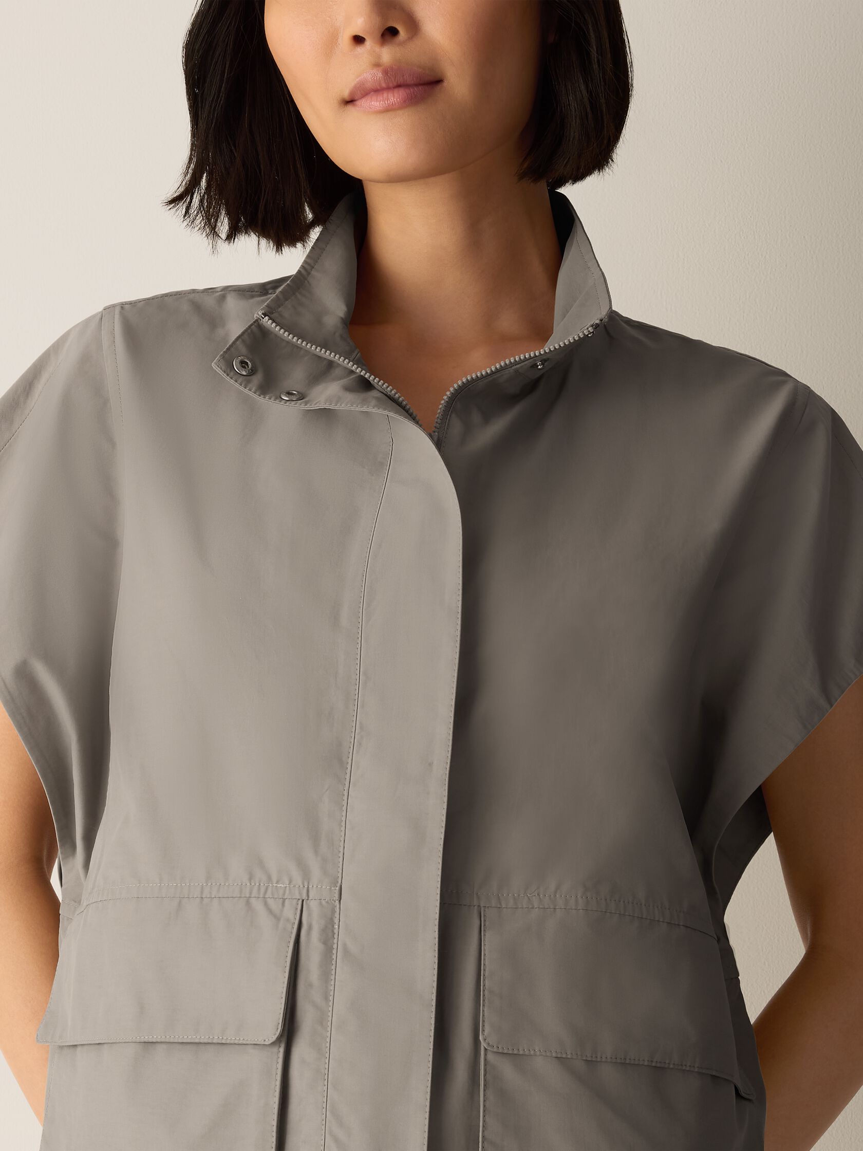 Light Cotton Nylon High Collar Vest