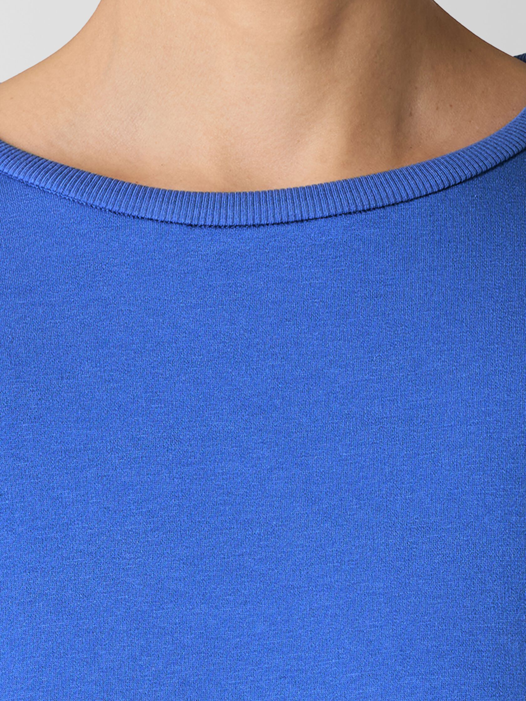 Cozy Brushed Terry Hug Box-Top