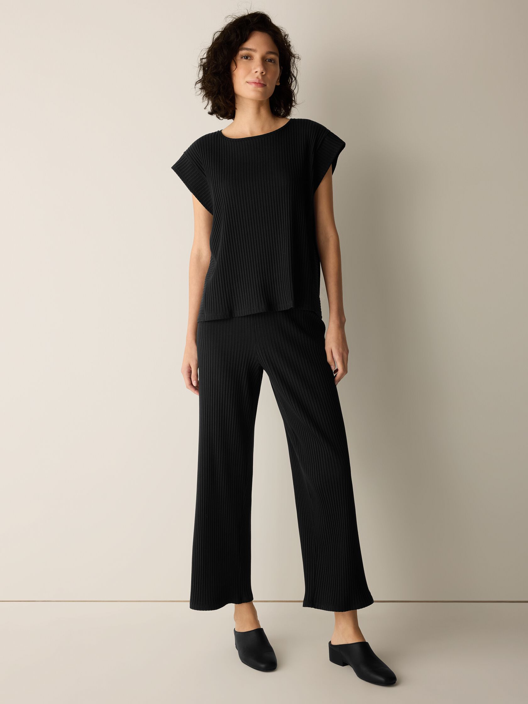 Textured Stretch Rib Wide-Leg Pant