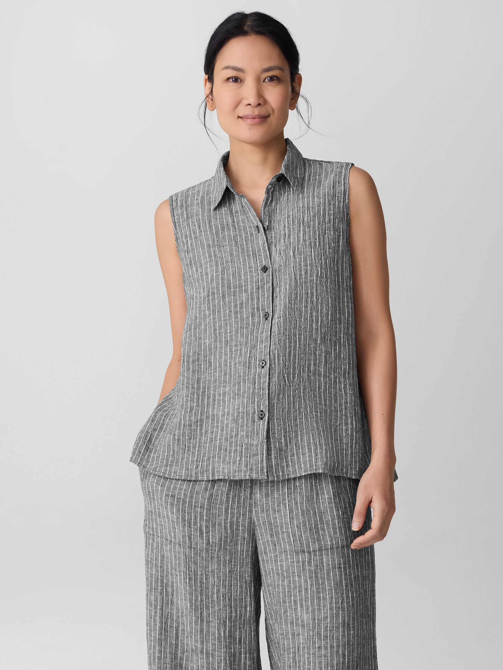 Puckered Organic Linen Sleeveless Shirt