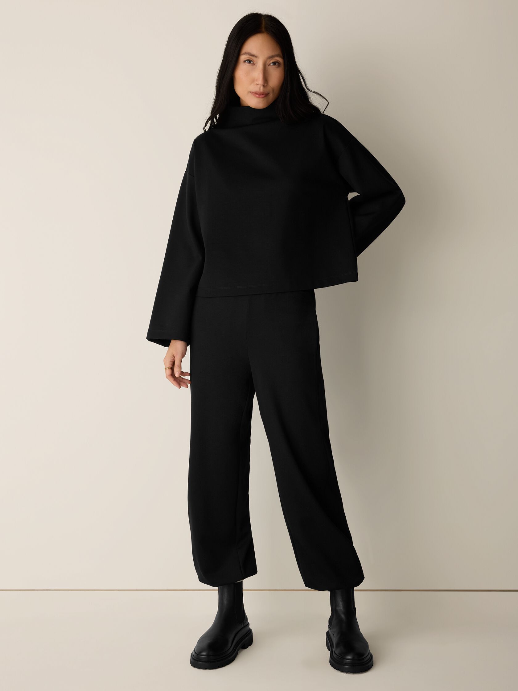Lightweight Ponte Lantern Jogger Pant