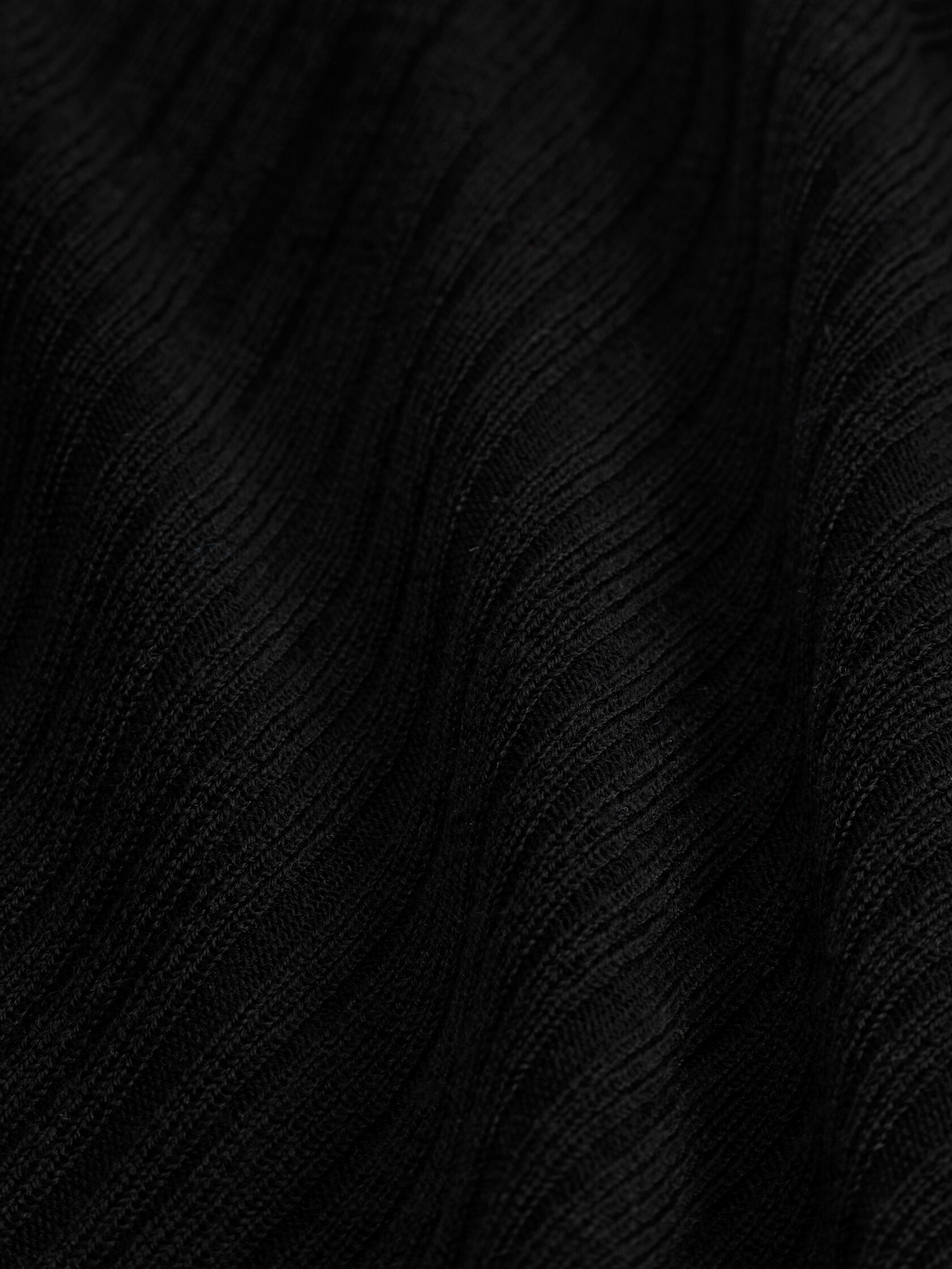 Superfine Merino Turtleneck Top in Regenerative Wool