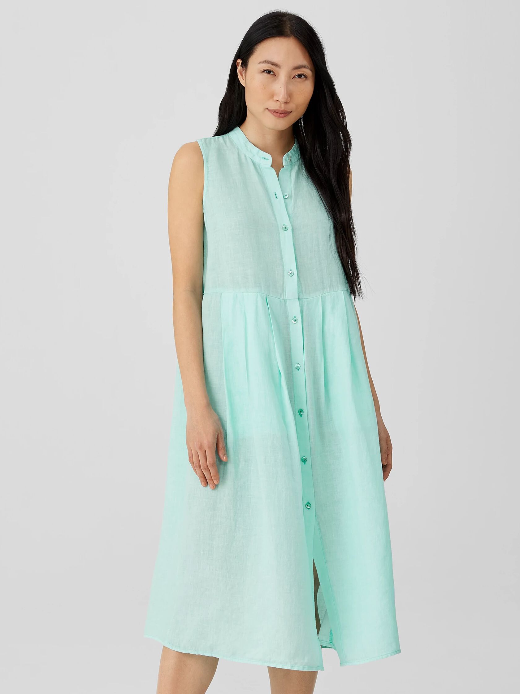 Garment-Dyed Organic Handkerchief Linen Pleated Dress