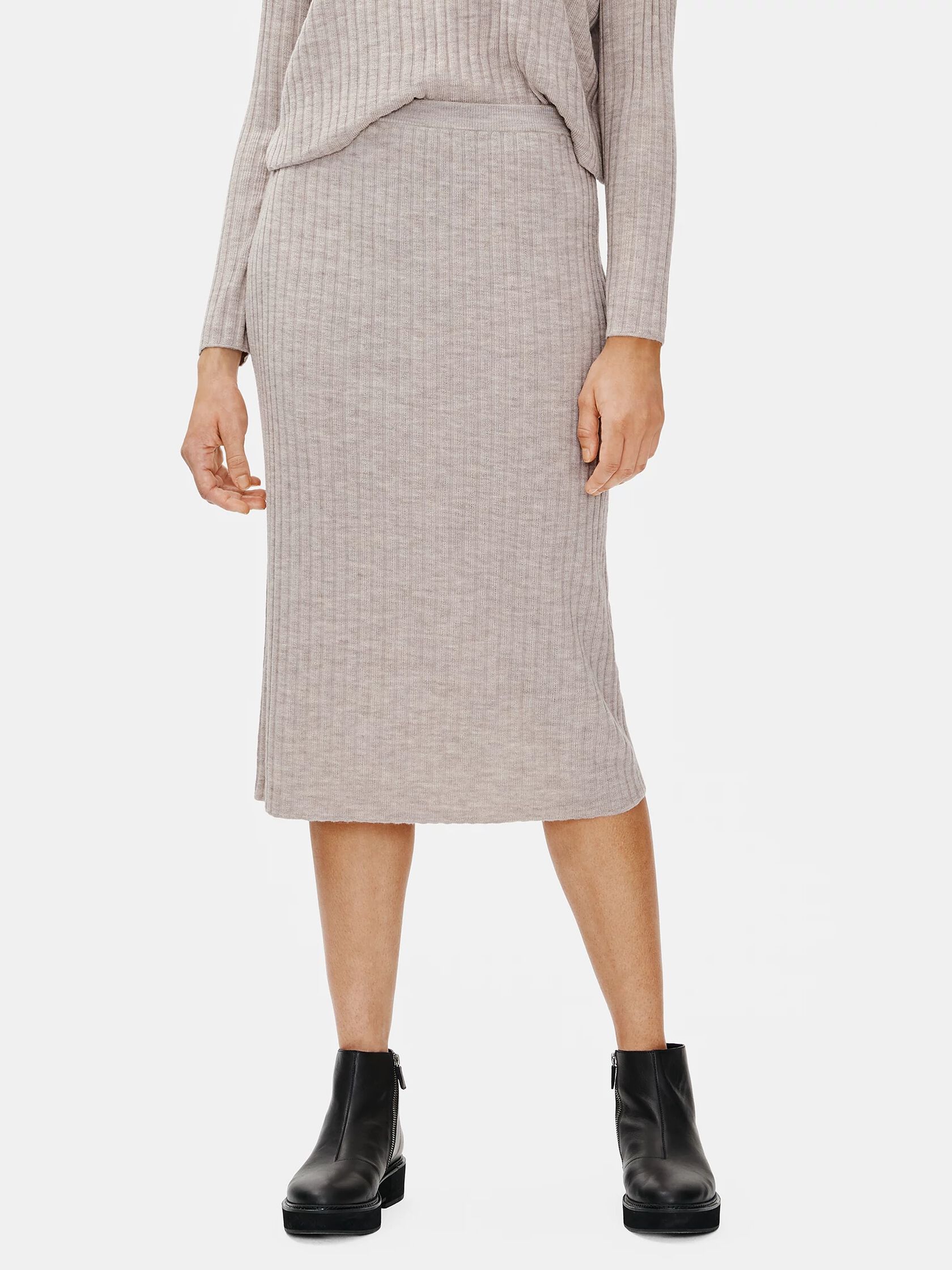 Merino Pencil Skirt in Regenerative Wool