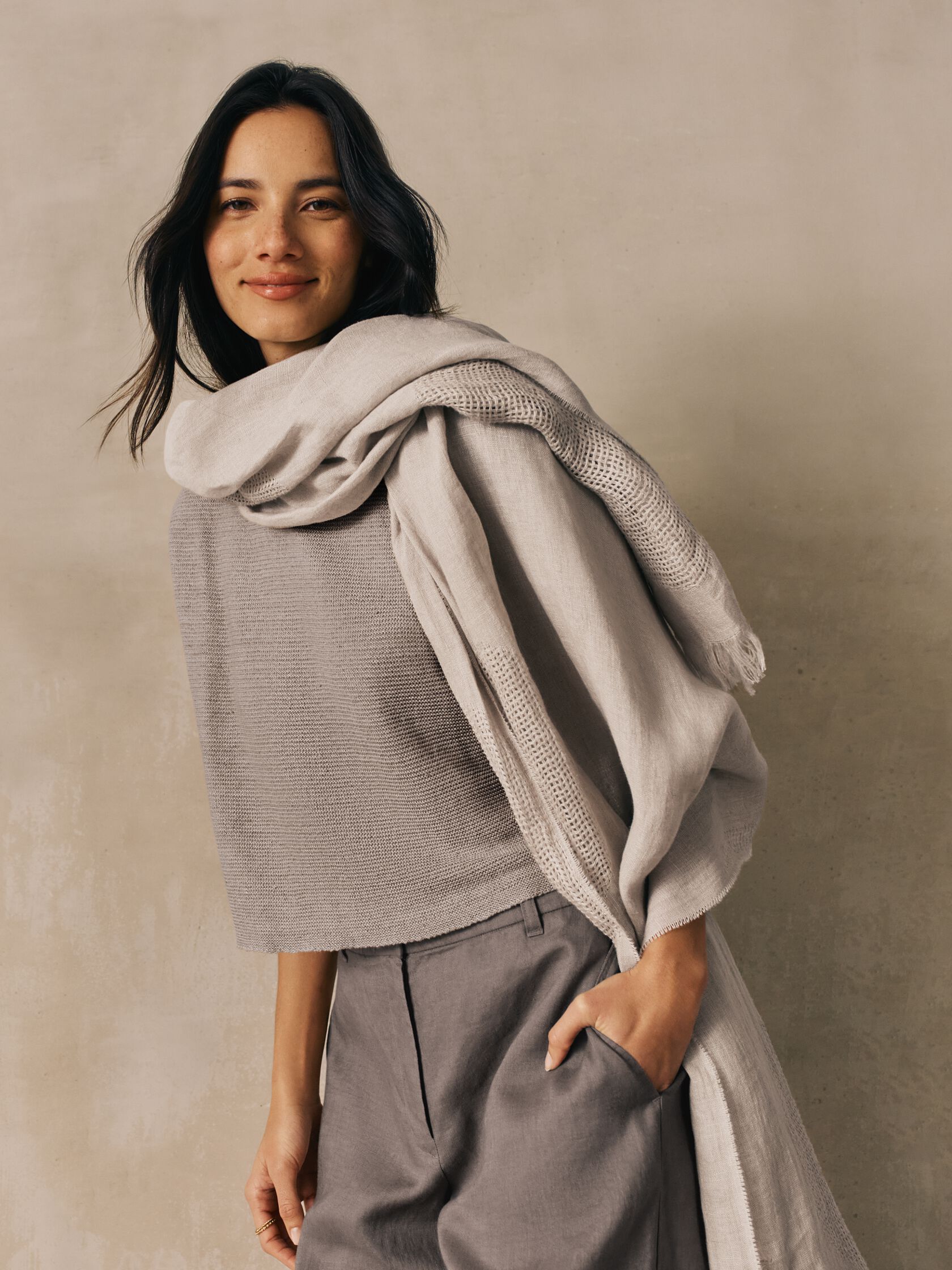 Organic Linen D&eacute;lav&eacute; Square Top