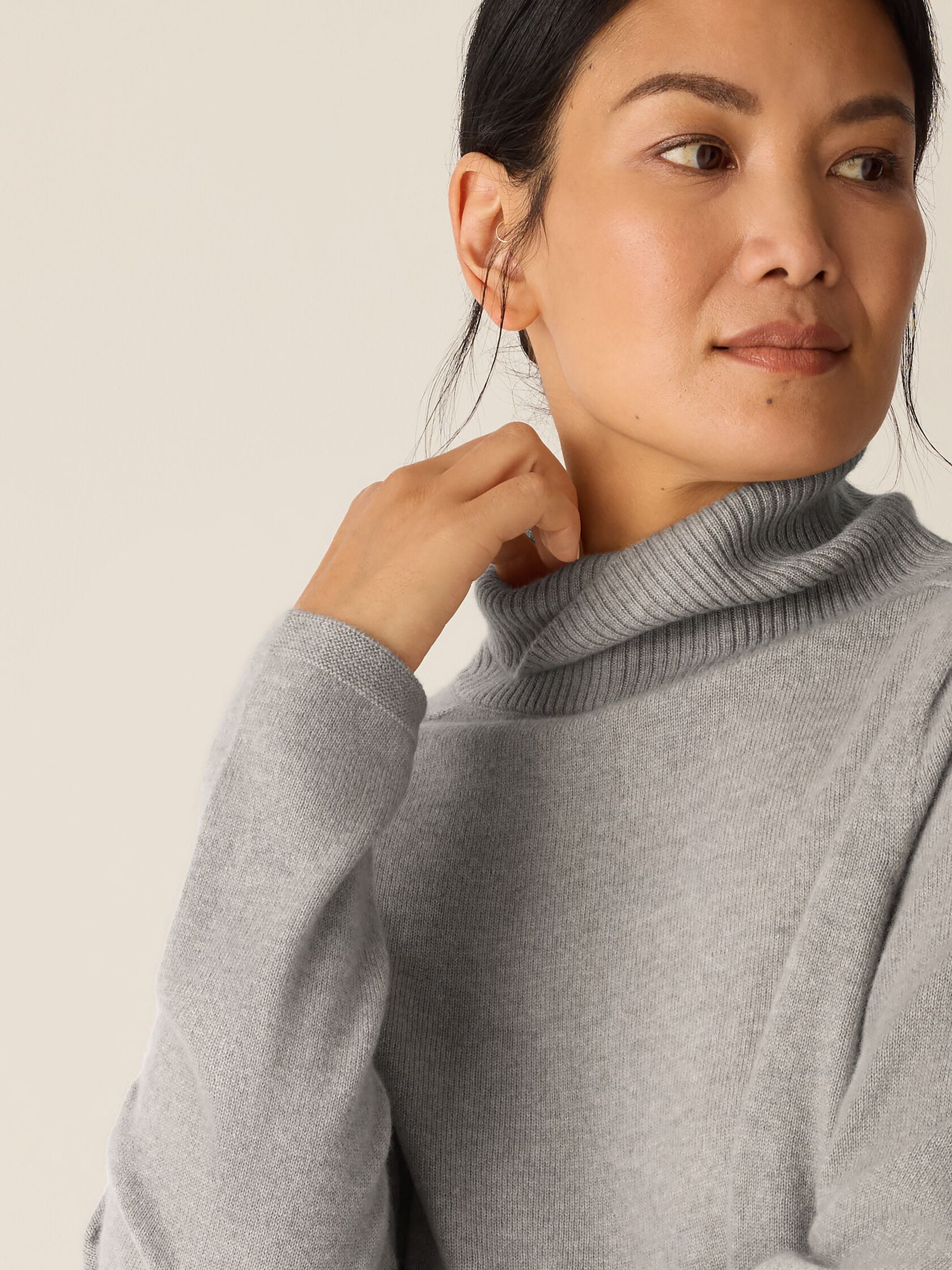 Italian Cashmere Turtleneck Top