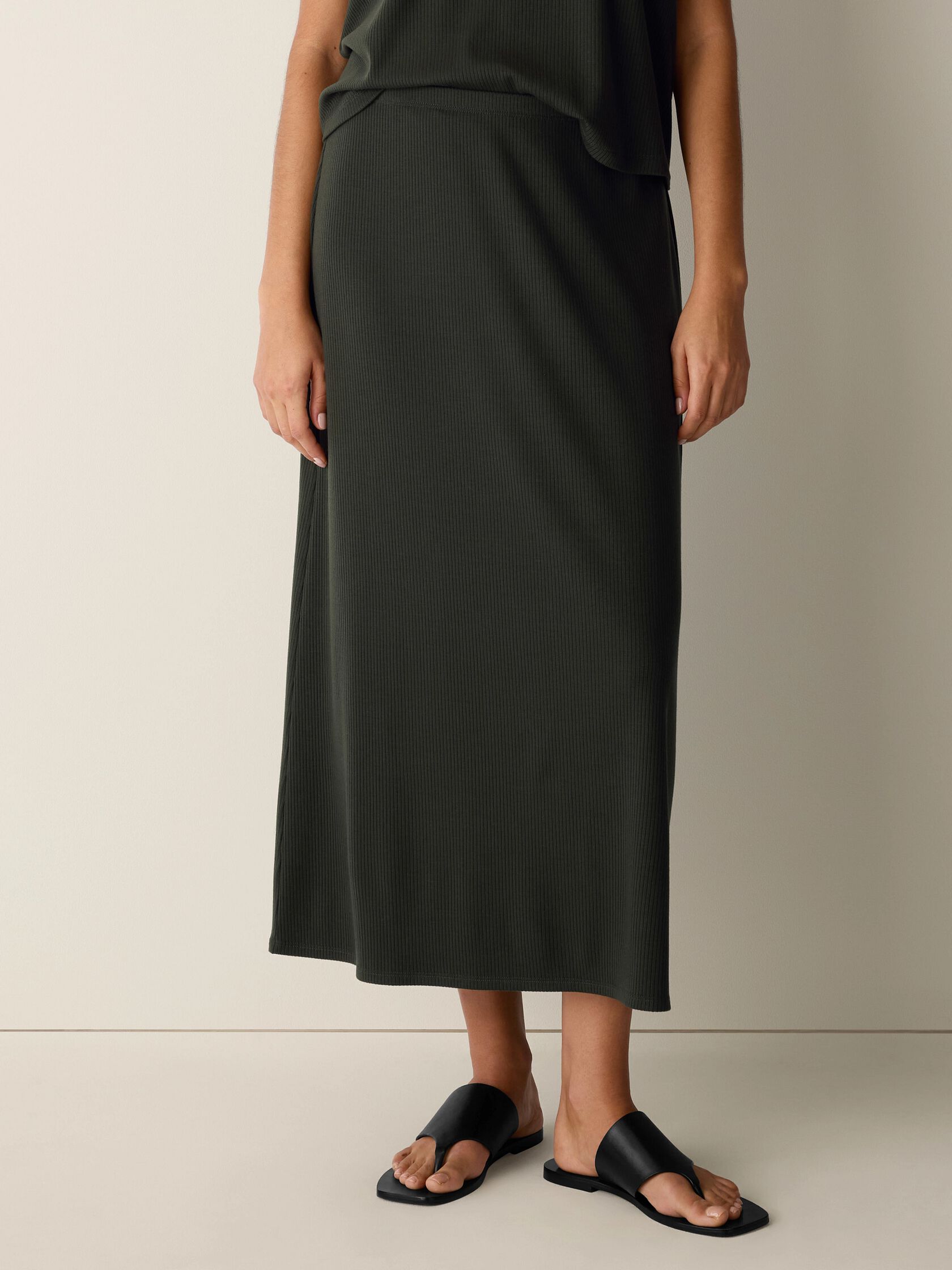 Ribbed Knit Skirt