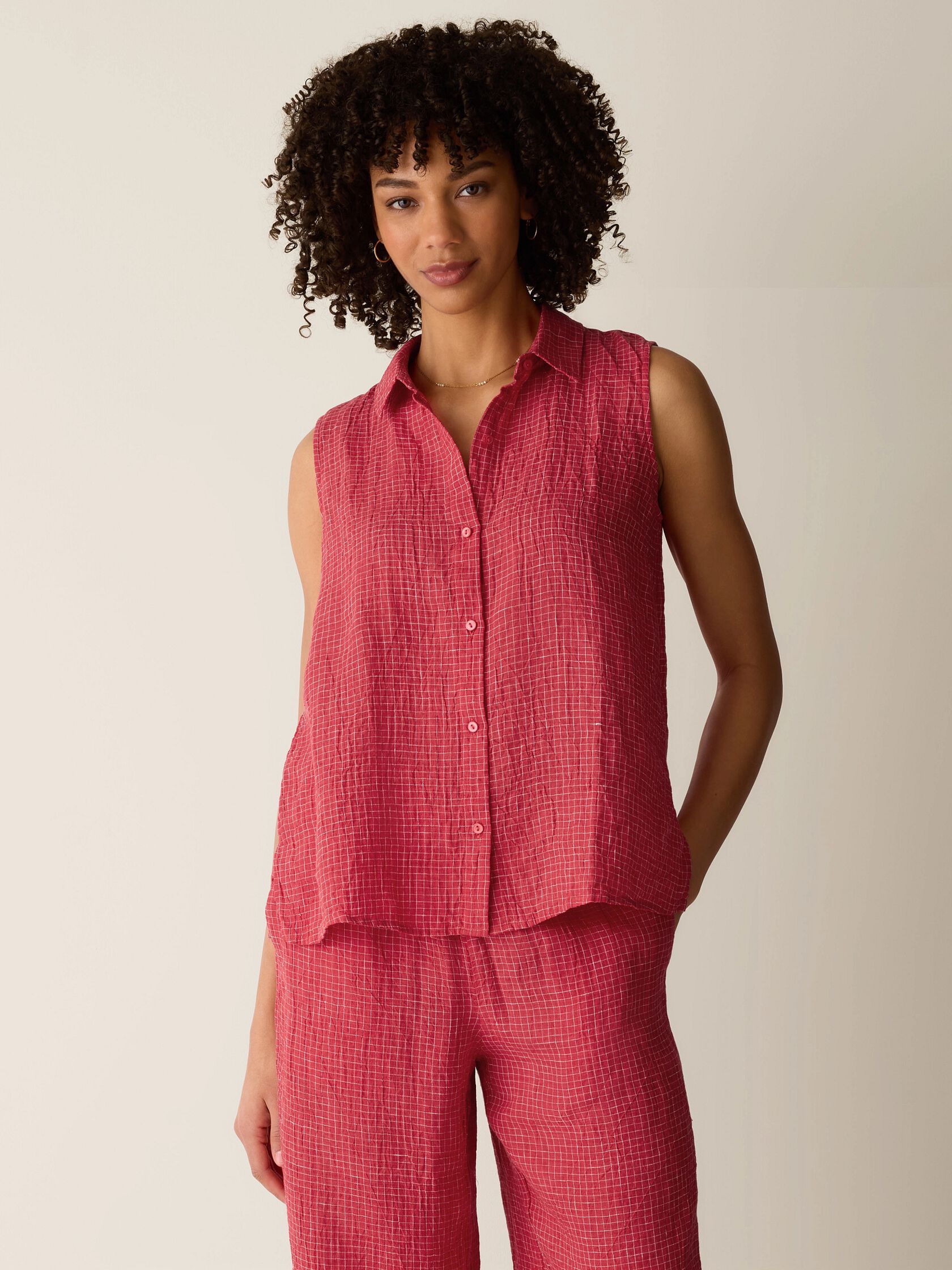 Puckered Organic Linen Grid Sleeveless Shirt