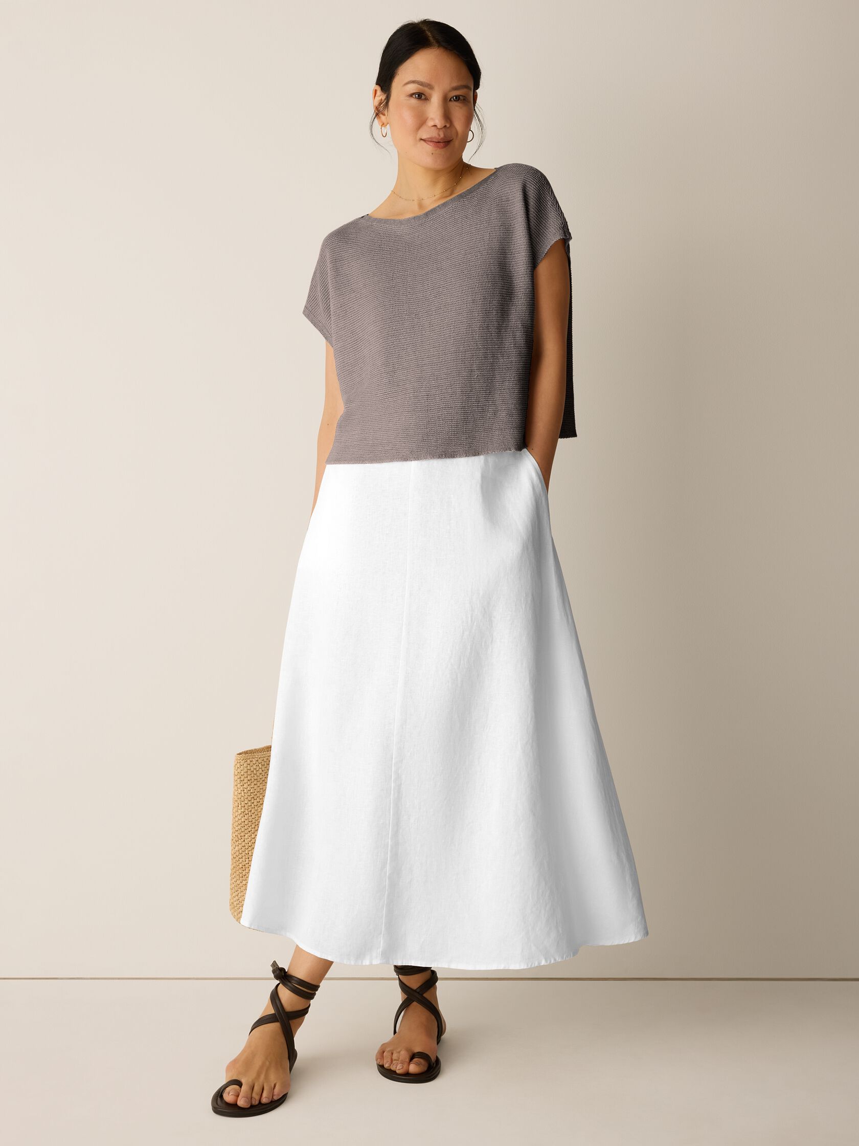Organic Linen D&eacute;lav&eacute; Square Top