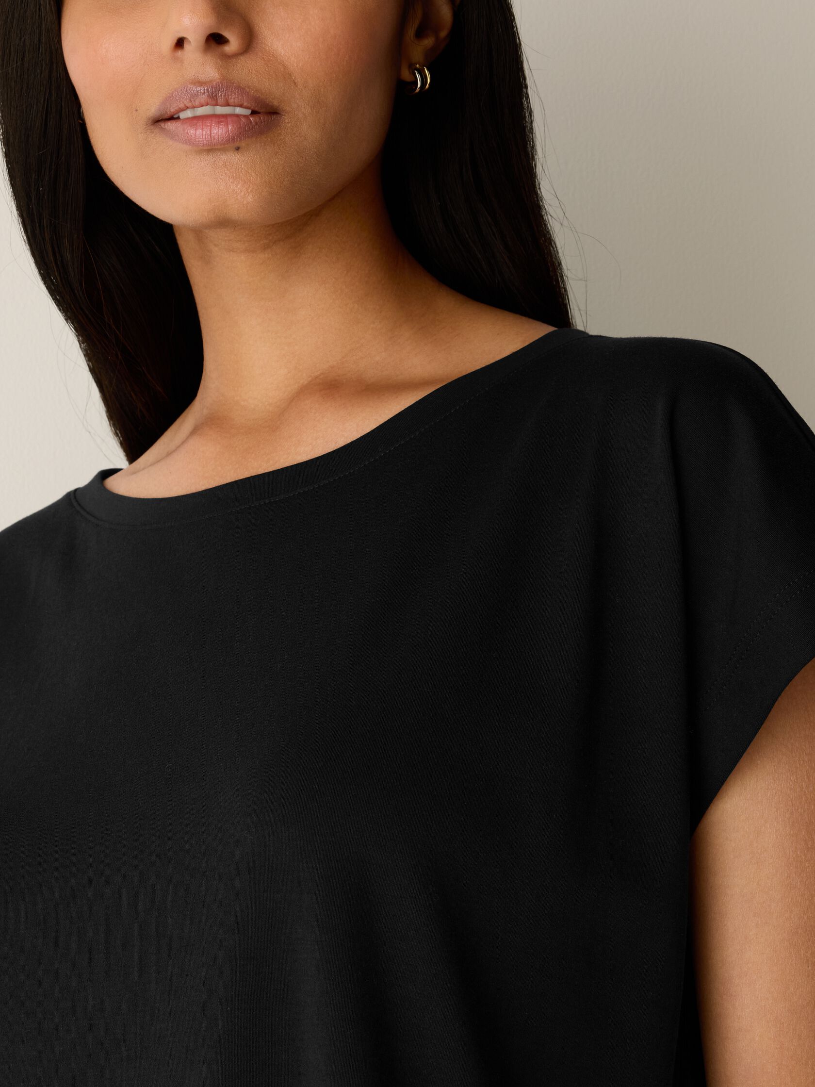 Organic Cotton Interlock Jewel Neck Sleep Tee