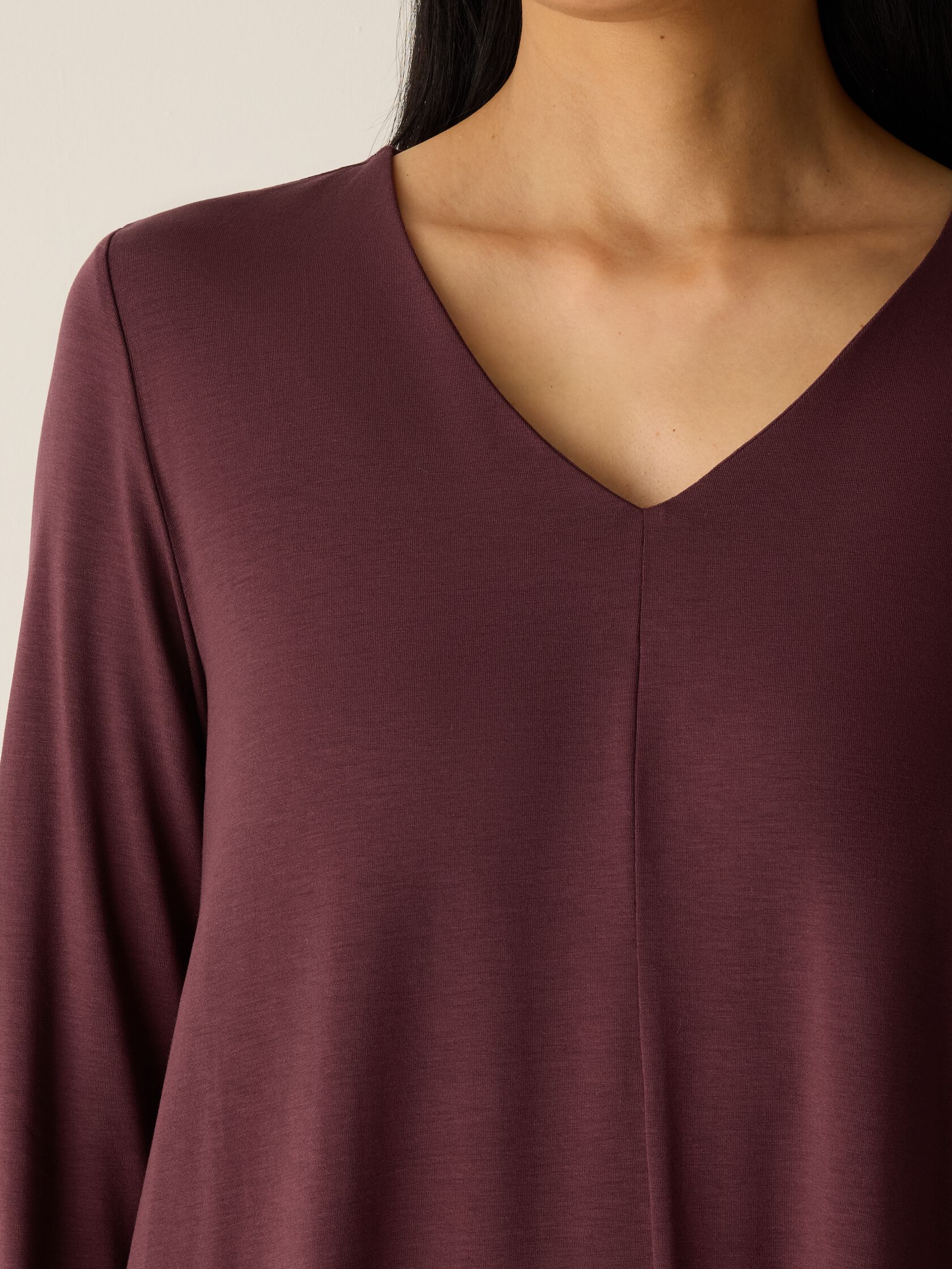 Fine Stretch Jersey Knit V-Neck Long Top