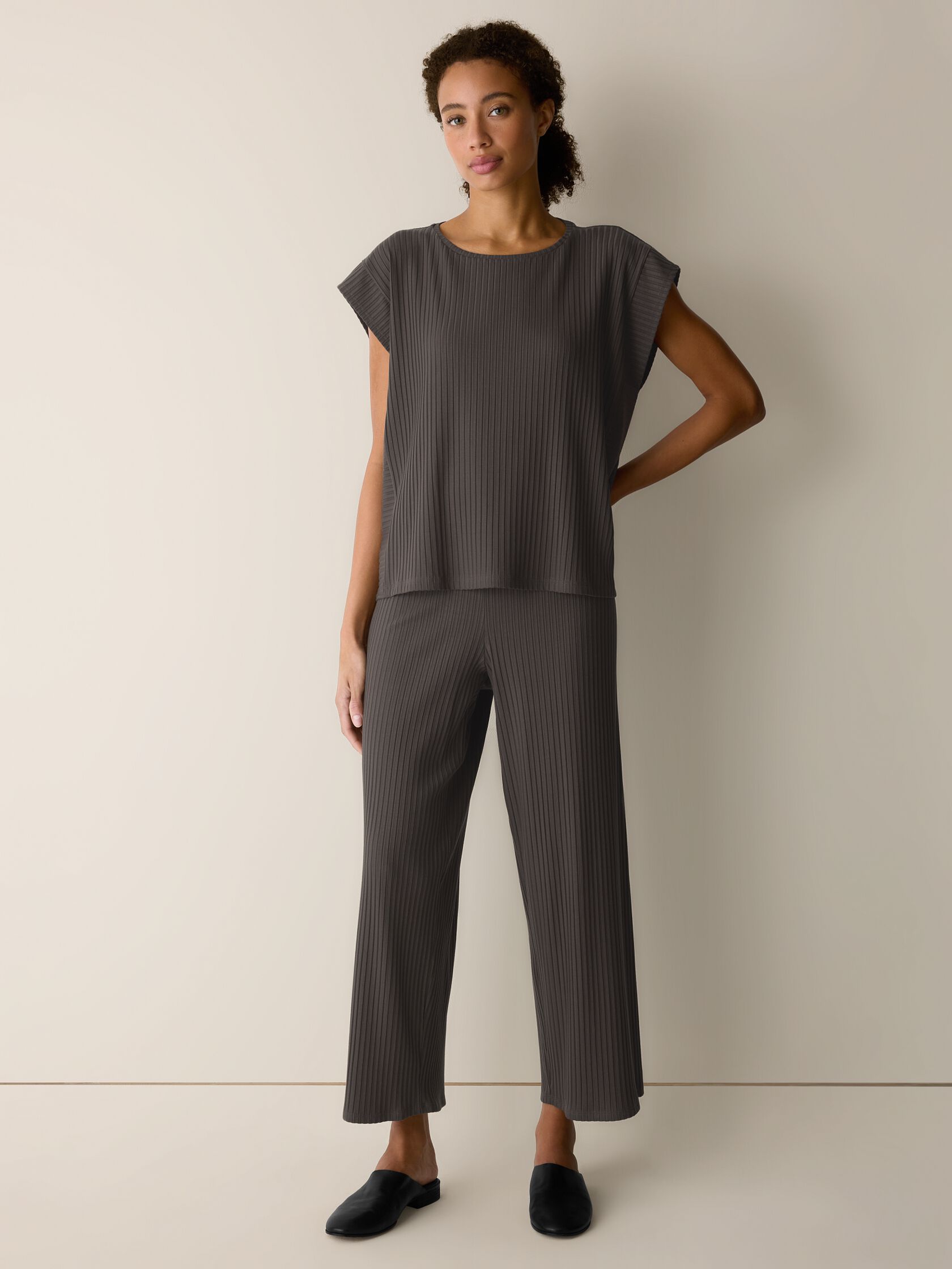 Textured Stretch Rib Wide-Leg Pant