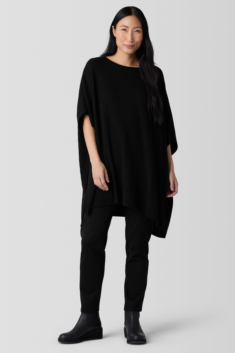 V-Neck Hardware One-Piece Swimsuit V-Neck Hardware One-Piece Swimsuit