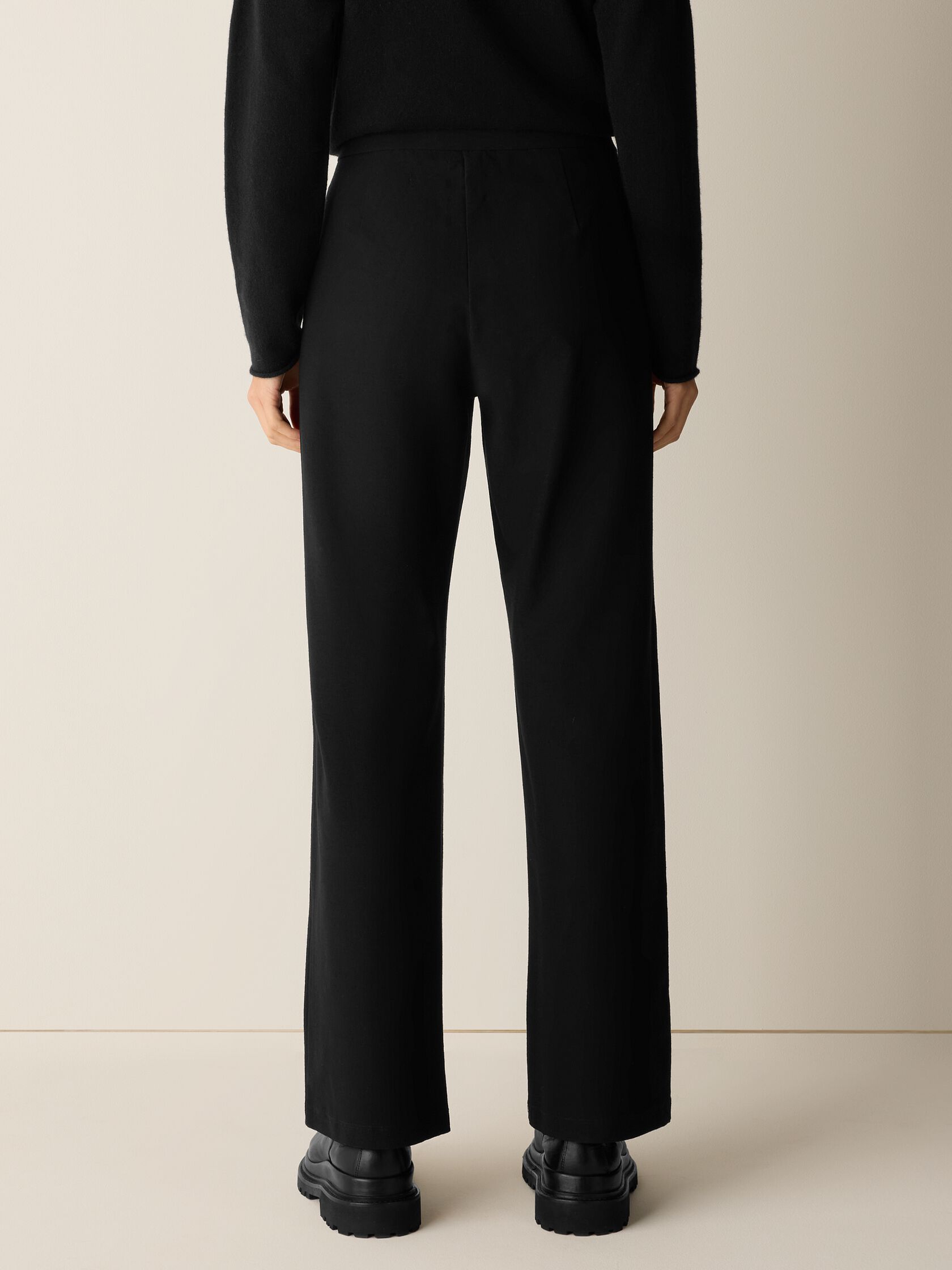 Washable Stretch Crepe Straight Pant