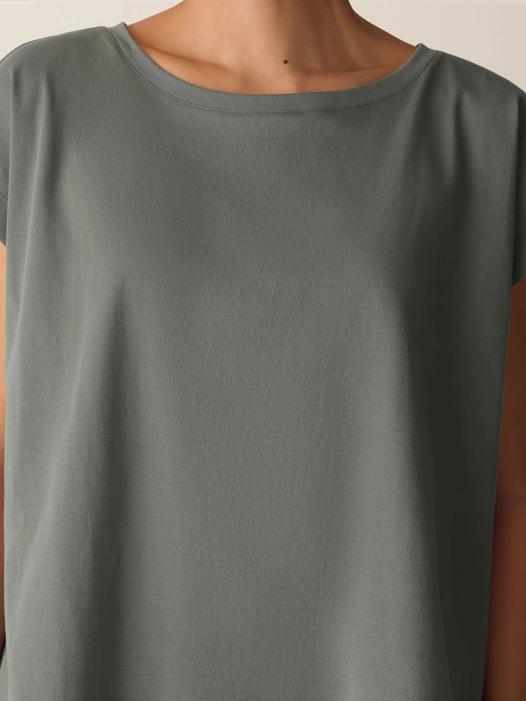 Organic Cotton Interlock Jewel Neck Sleep Tee