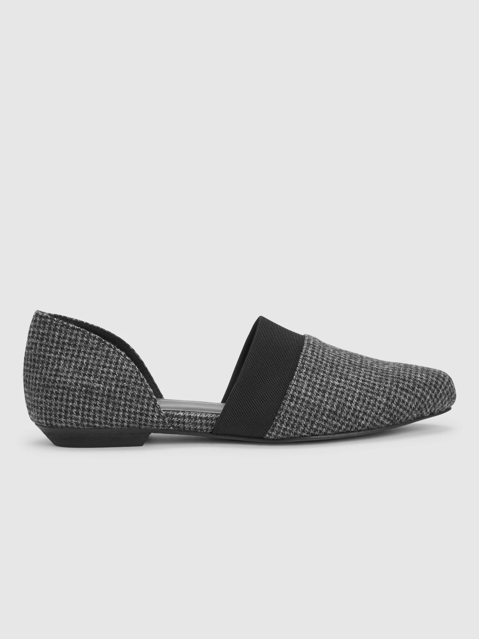 Flute Houndstooth Flat