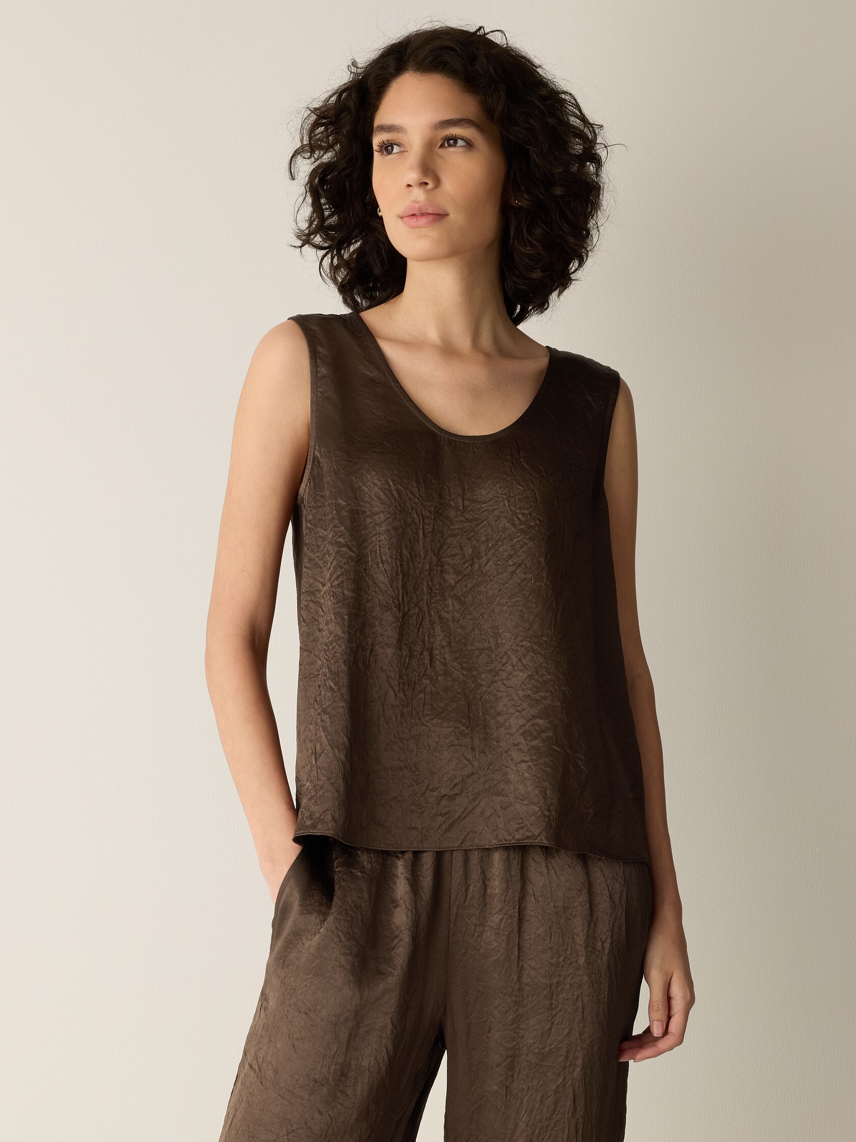 Textured Satin Curved V-Neck Tank