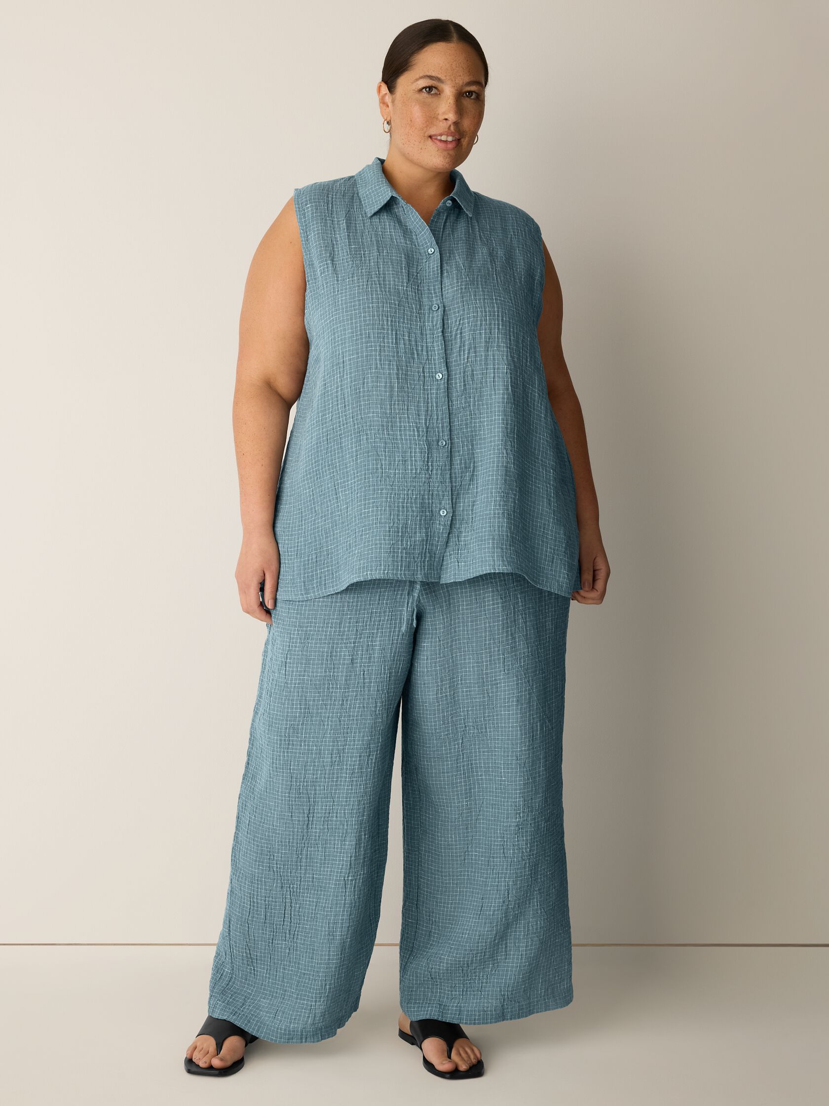 Puckered Organic Linen Grid Sleeveless Shirt