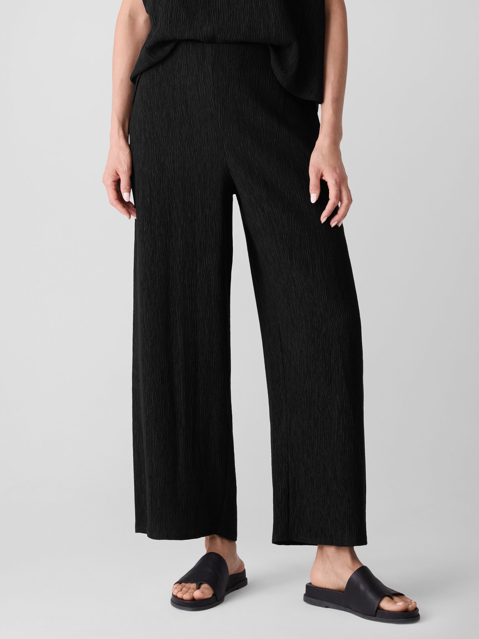 Woven Plissé Wide-Leg Pant