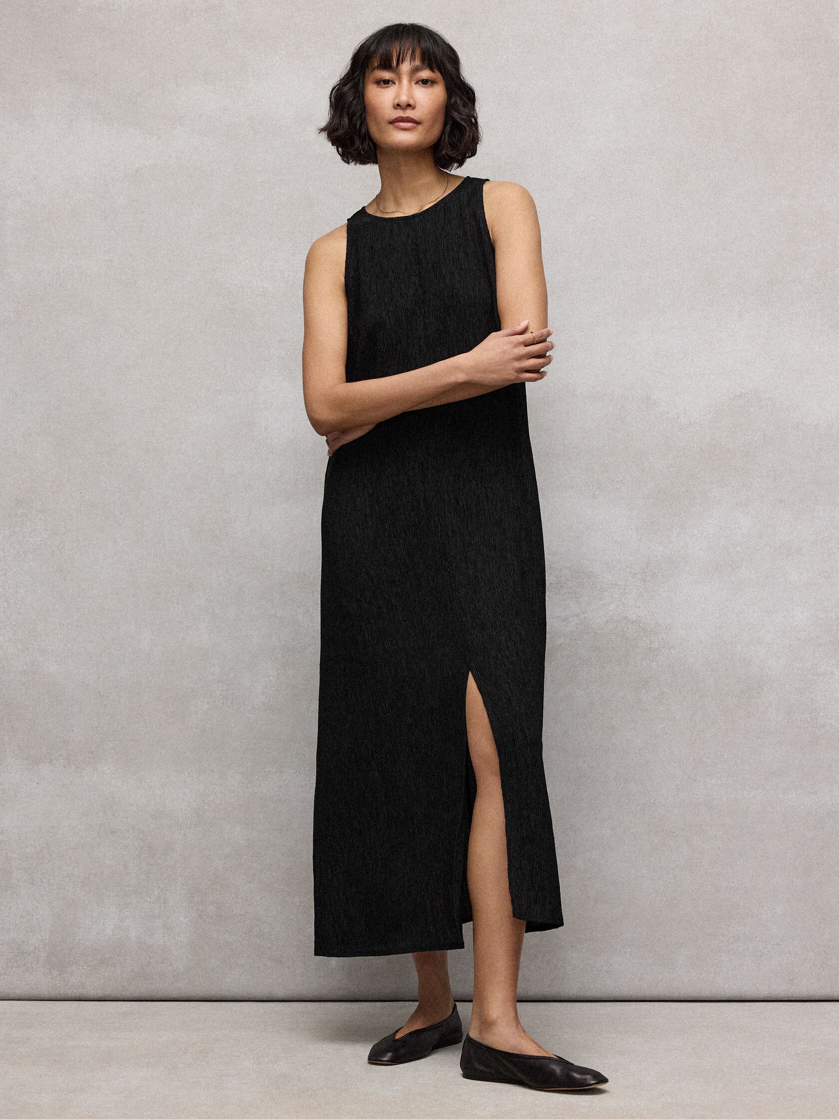 Woven Pliss&eacute; Round Neck Dress