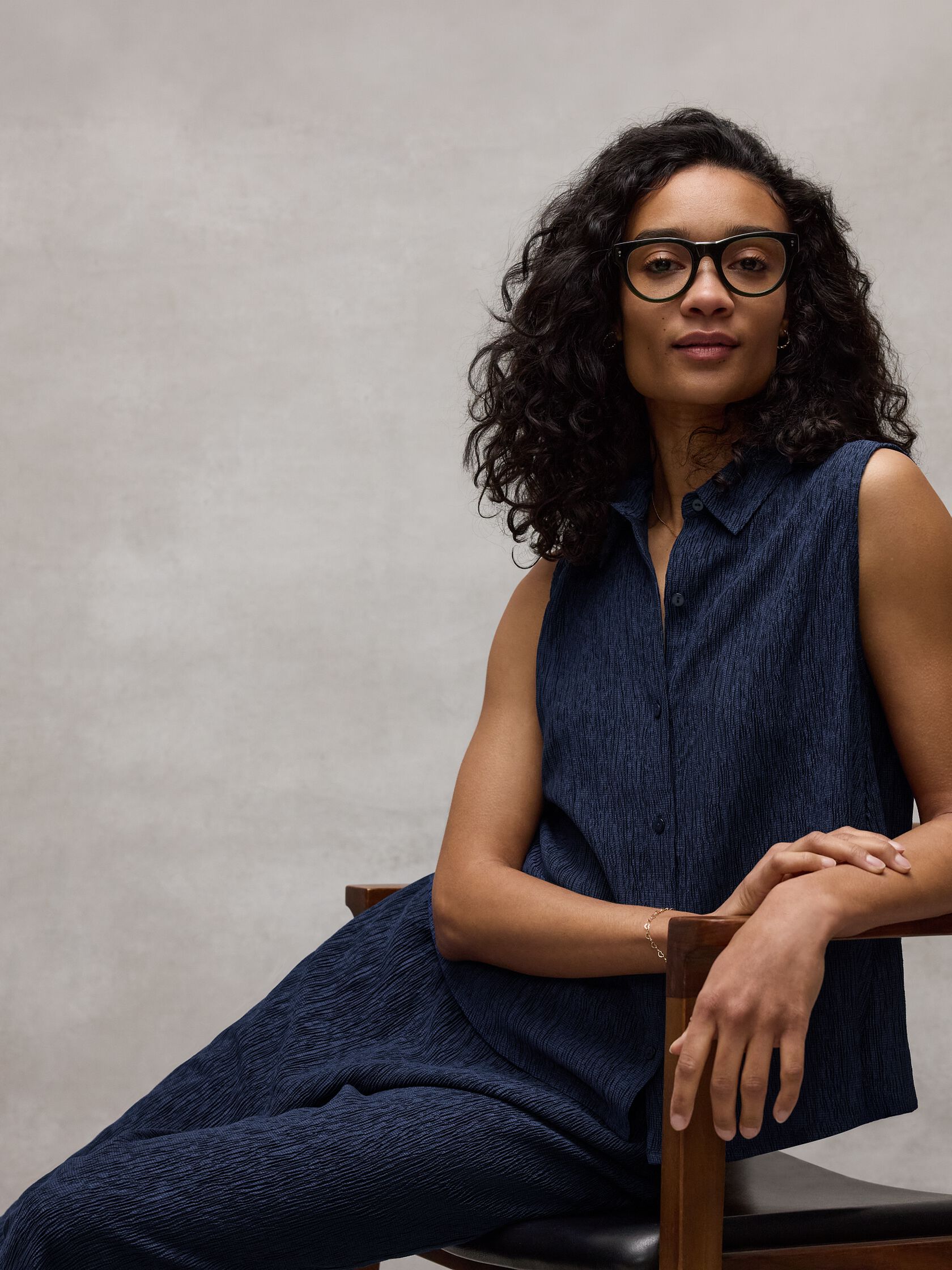 Woven Pliss&eacute; Sleeveless Shirt