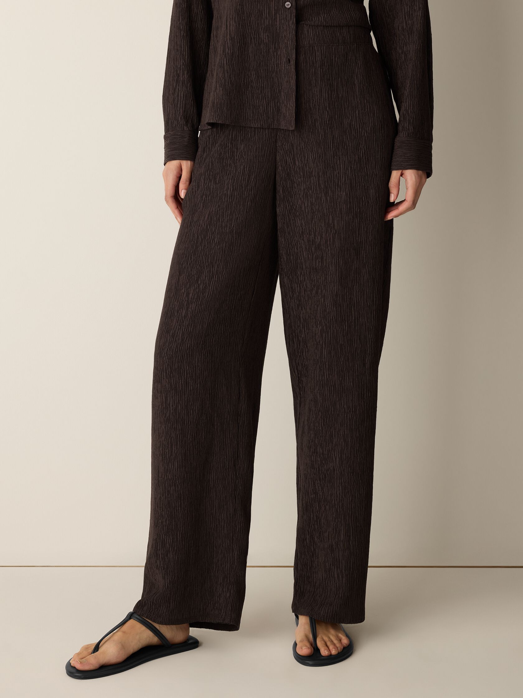 Woven Pliss&eacute; Straight Pant