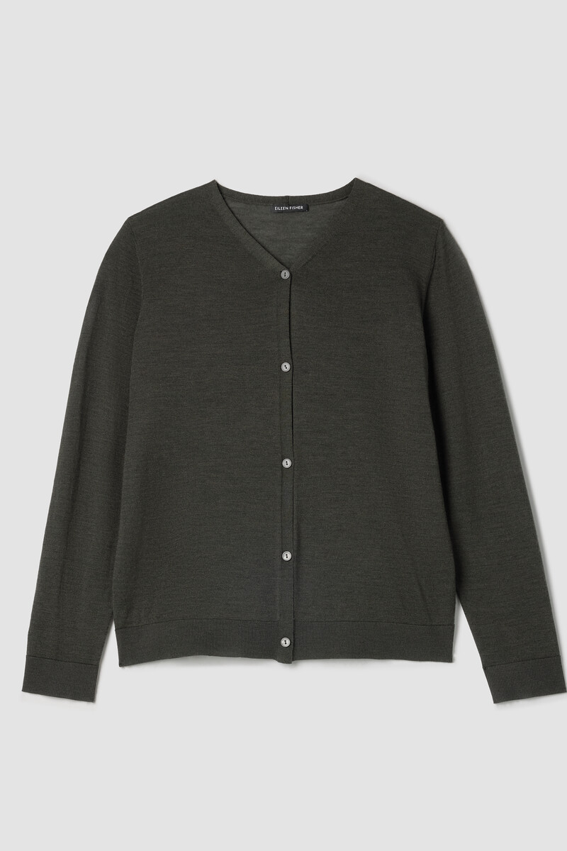 Superfine Merino Cardigan in Regenerative Wool Superfine Merino Cardigan in Regenerative Wool