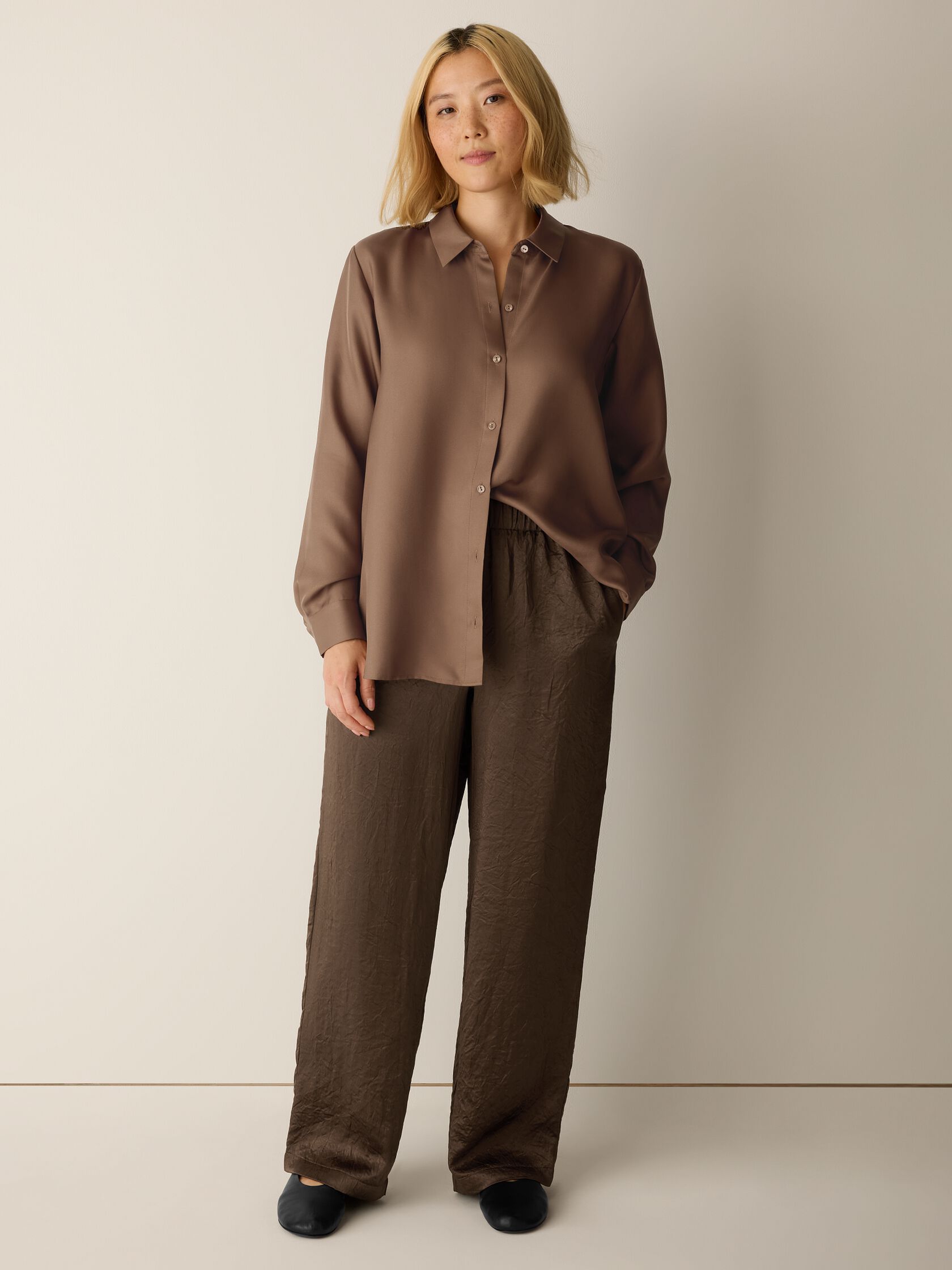 Textured Satin Straight Pant