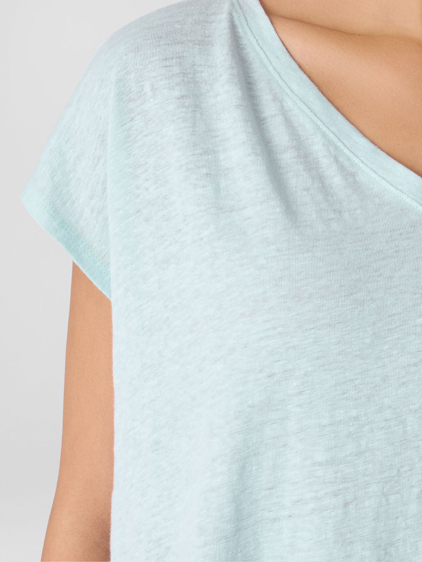 Organic Linen Jersey V-Neck Tee