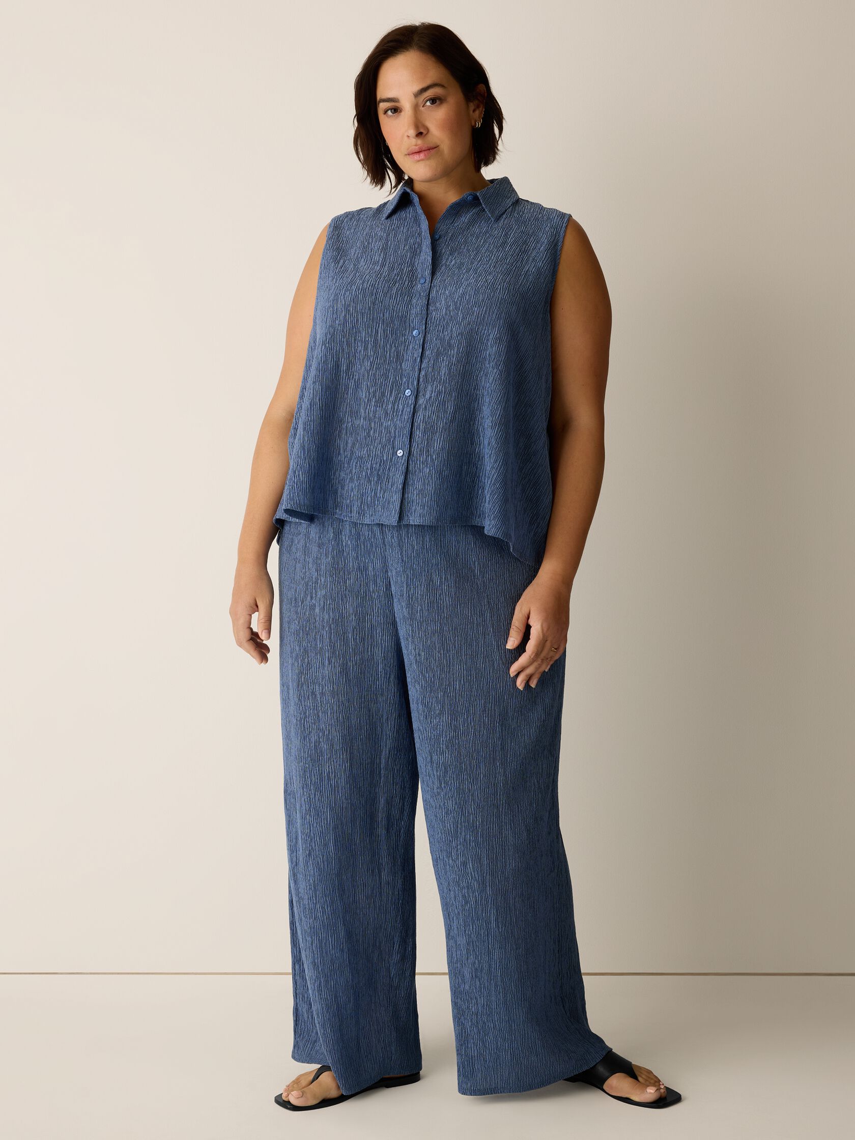 Woven Pliss&eacute; Sleeveless Shirt