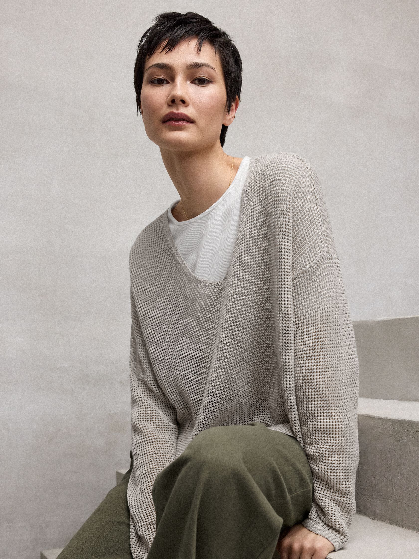 Organic Linen Cotton V-Neck Box-Top
