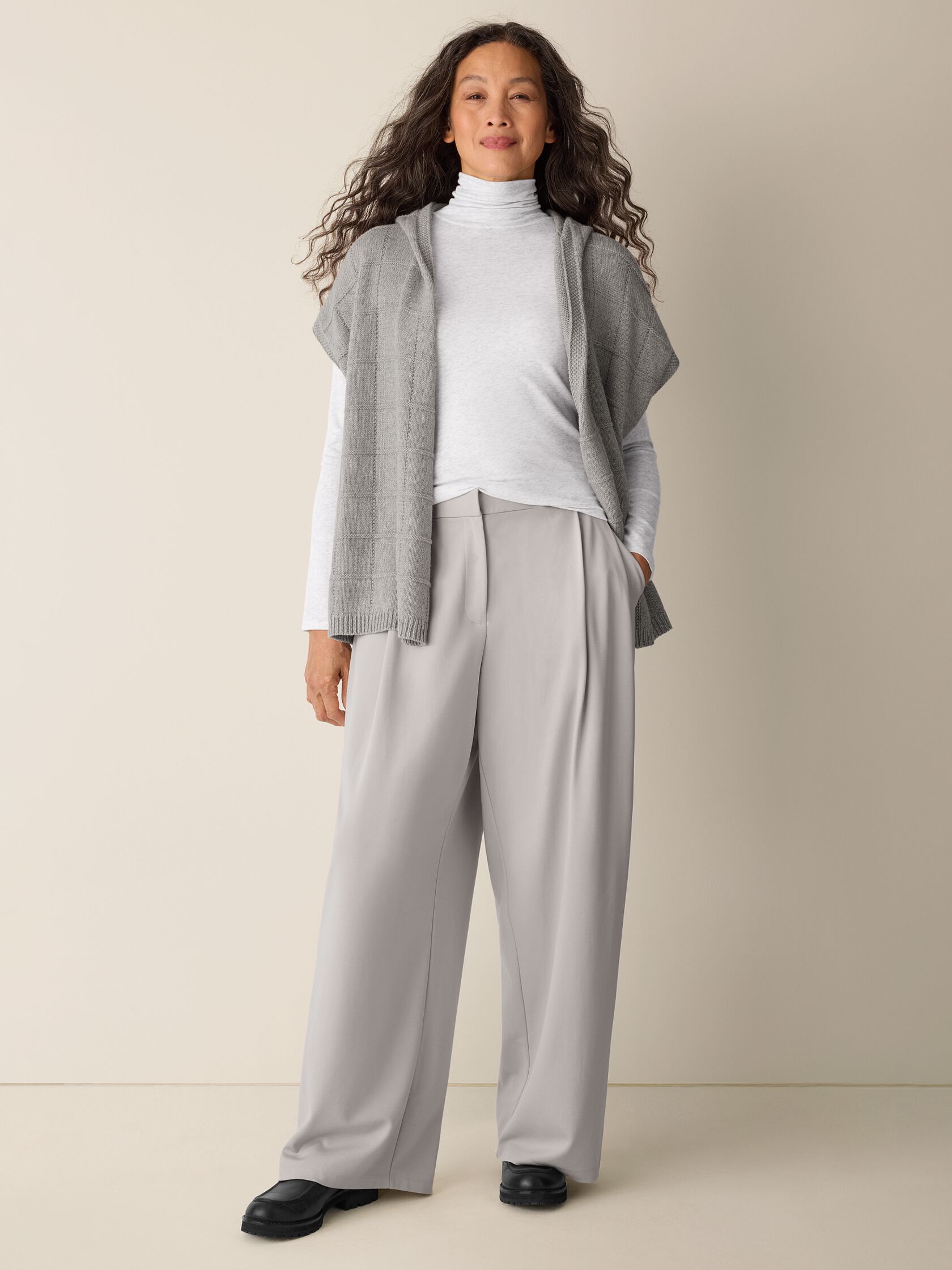 Lightweight Ponte Pleated Wide-Leg Pant
