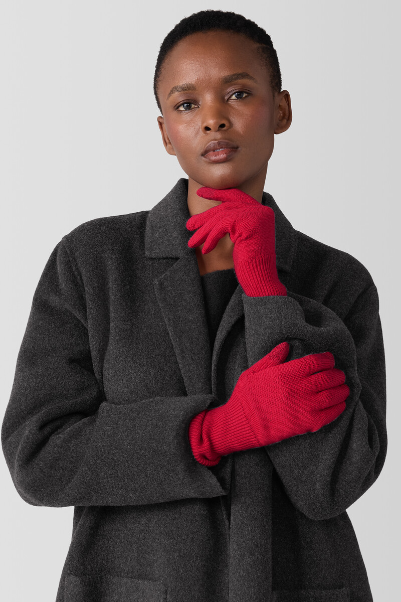Merino Gloves in Regenerative Wool Merino Gloves in Regenerative Wool