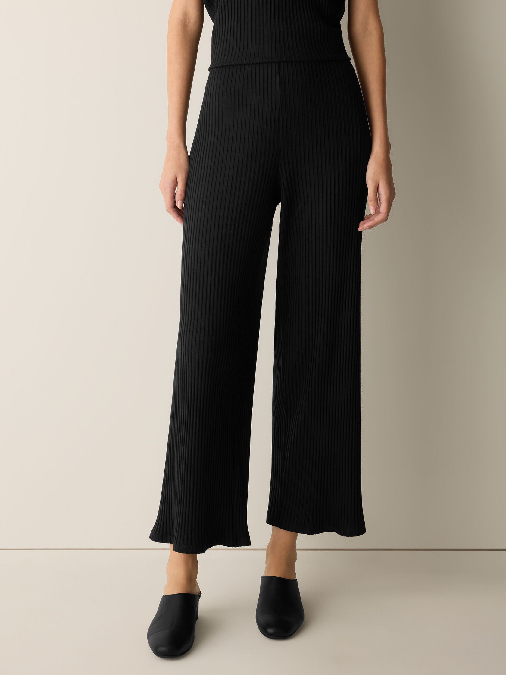 Textured Stretch Rib Wide-Leg Pant