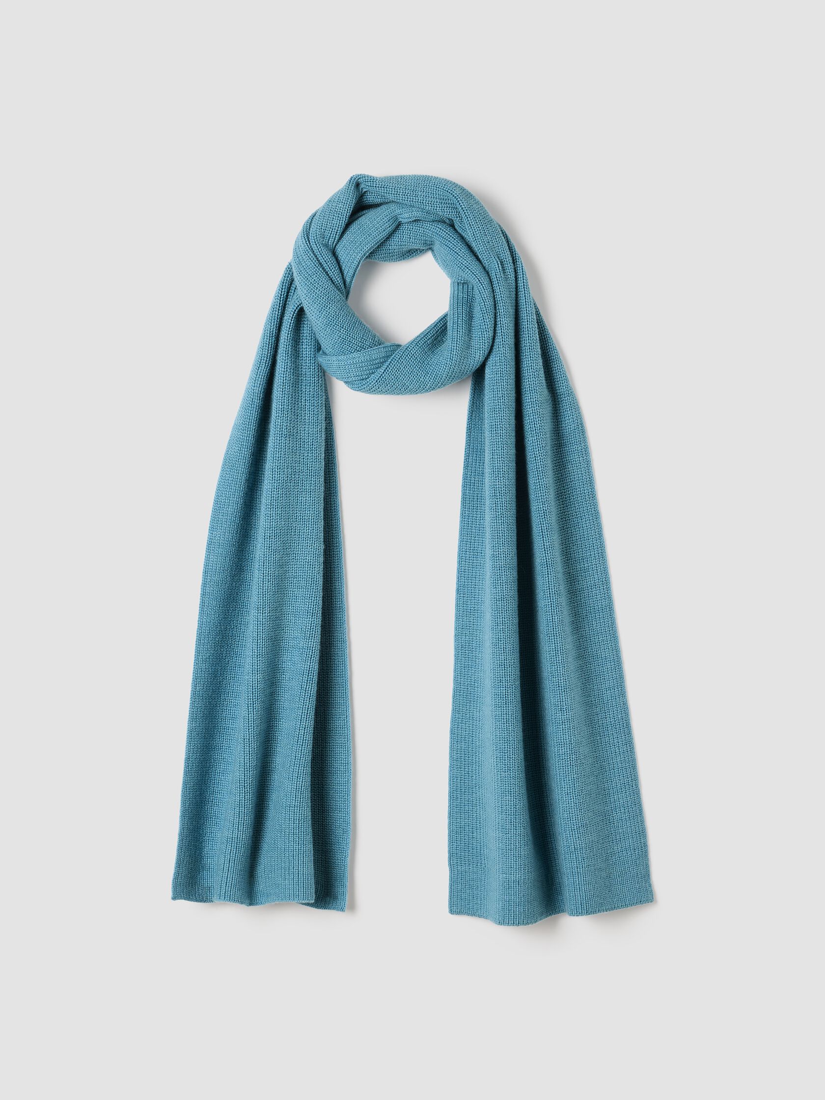 Merino Scarf in Regenerative Wool