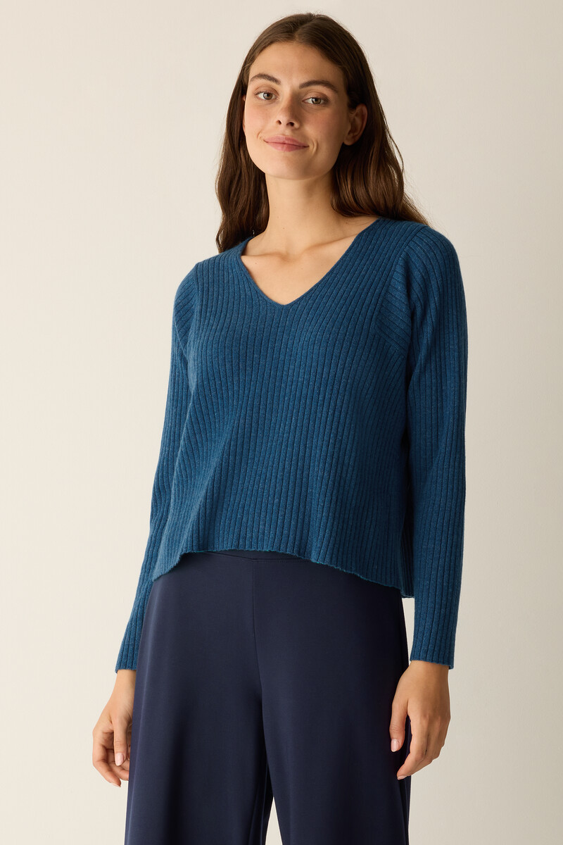 Italian Cashmere Ribbed V-Neck Top Italian Cashmere Ribbed V-Neck Top