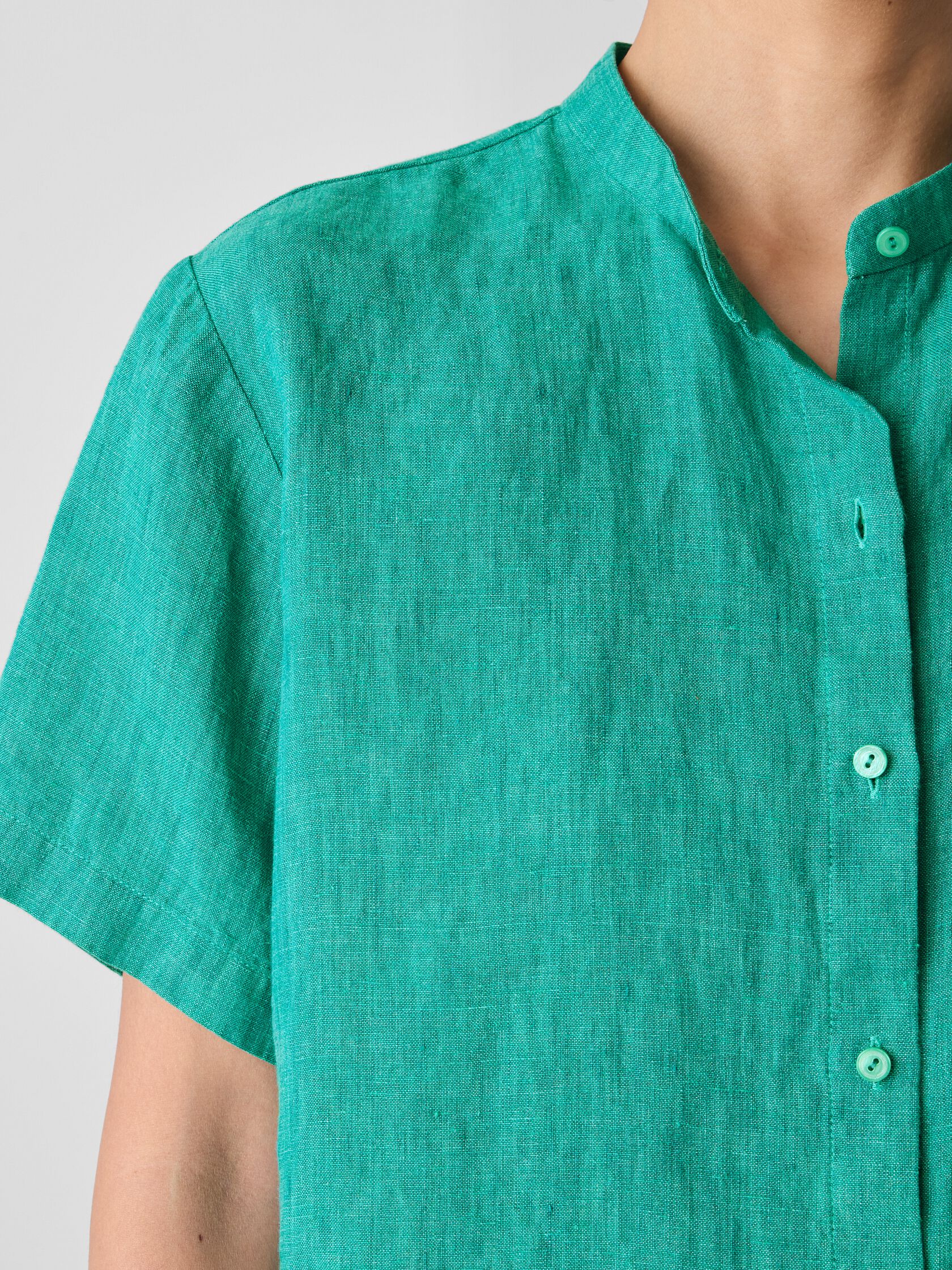 Washed Organic Linen Délavé Band Collar Shirt