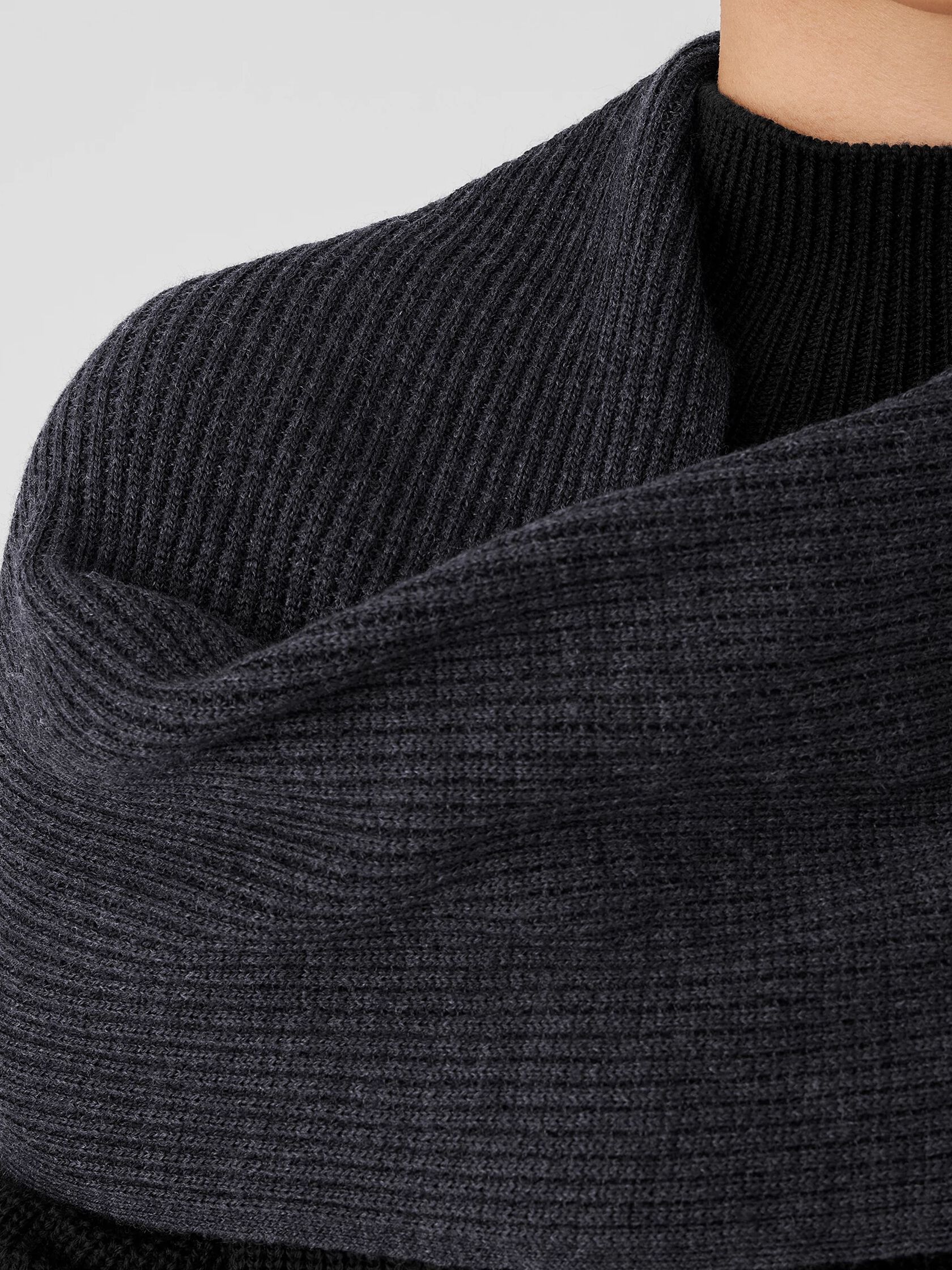 Merino Thermal Rib Scarf in Regenerative Wool