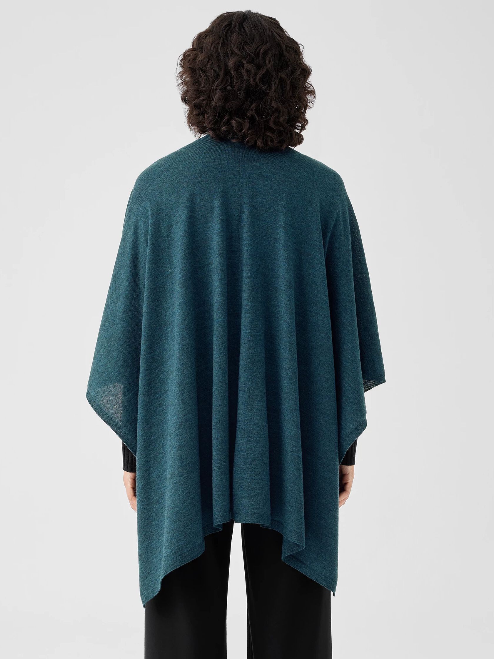 Fine Merino Jersey Poncho in Regenerative Wool