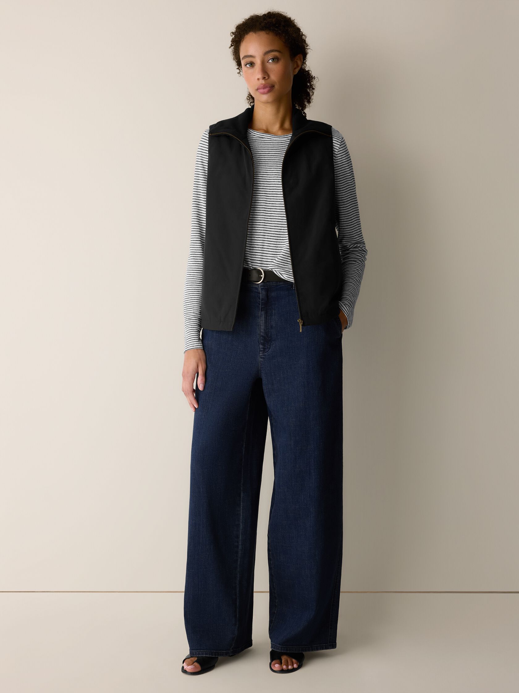 Light Cotton Nylon High Collar Vest